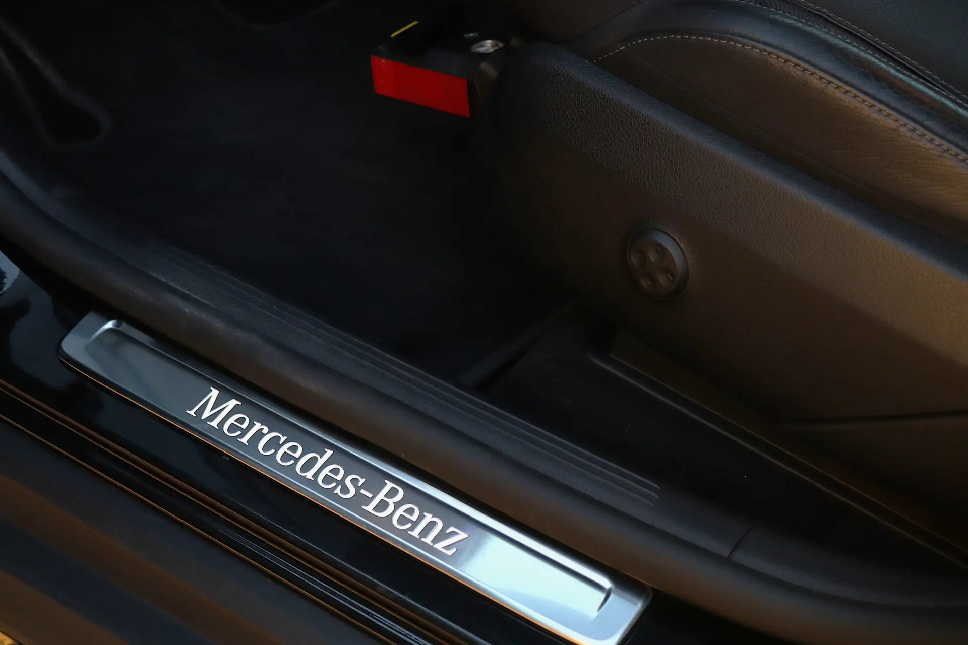 Mercedes-Benz GLC 300 e 4Matic 9G-TRONIC Avantgarde Advanced 20