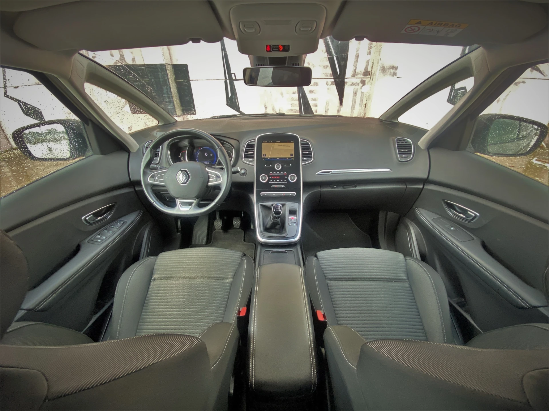 Renault Grand Scénic 1.5 dCi Dynamique S 7L 26