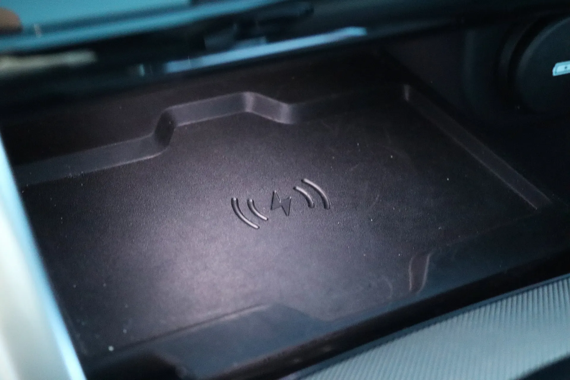 Land Rover Discovery Sport 1.5 I3 P300e AWD Dynamic SE 39