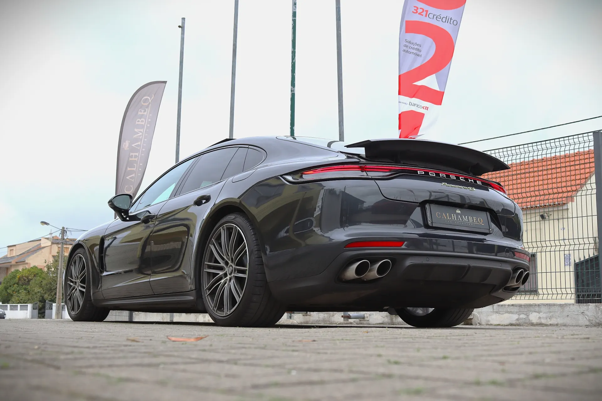 Porsche Panamera 4S E-Hybrid 12