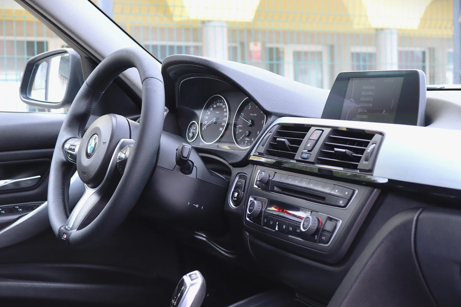 BMW 318 d Aut. Sport Line 23