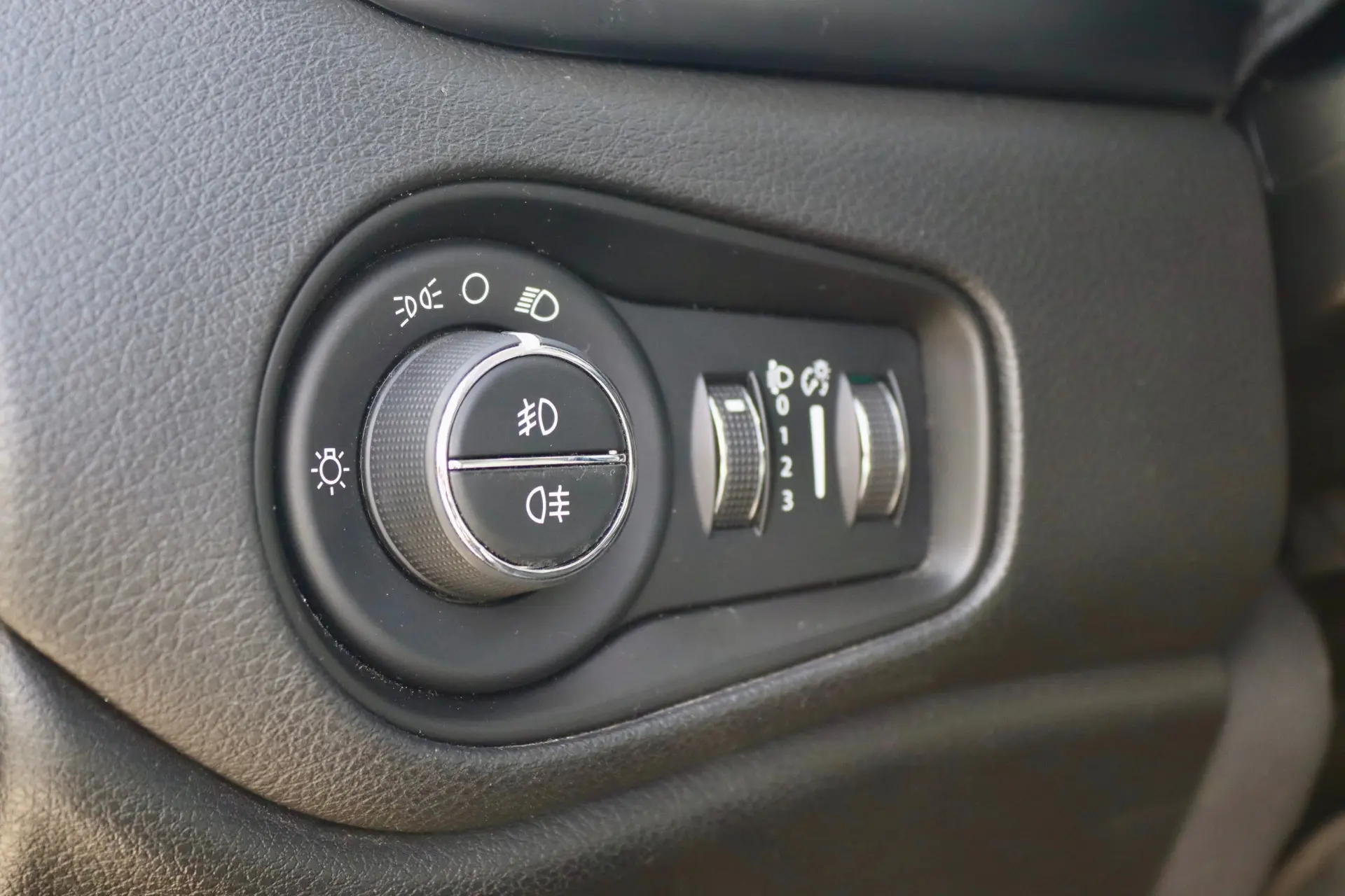 Jeep Renegade 1.6 MJD Limited 16