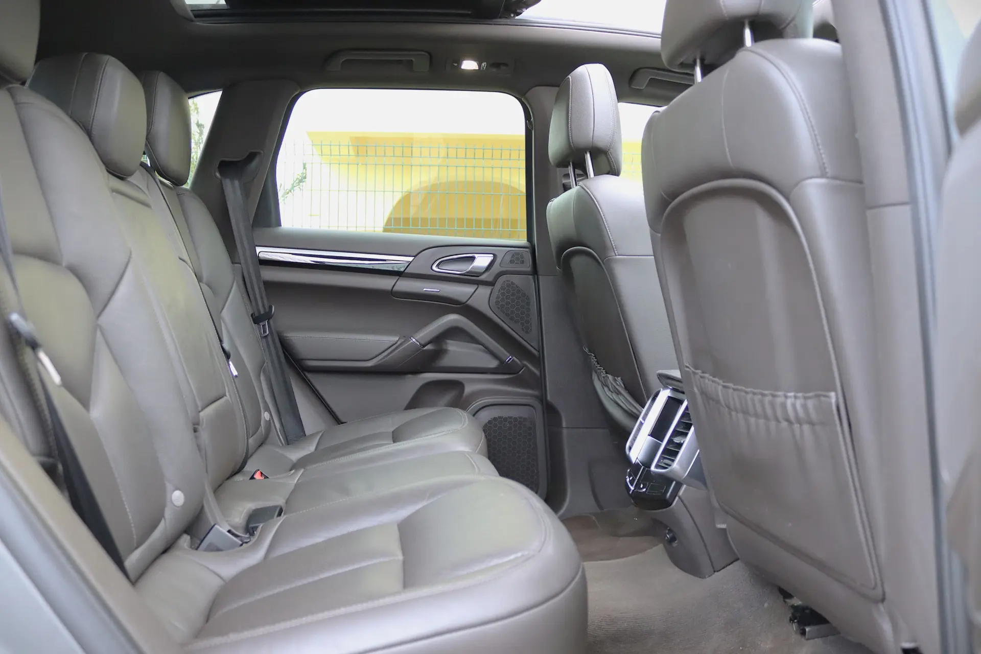 Porsche Cayenne S E-Hybrid 32