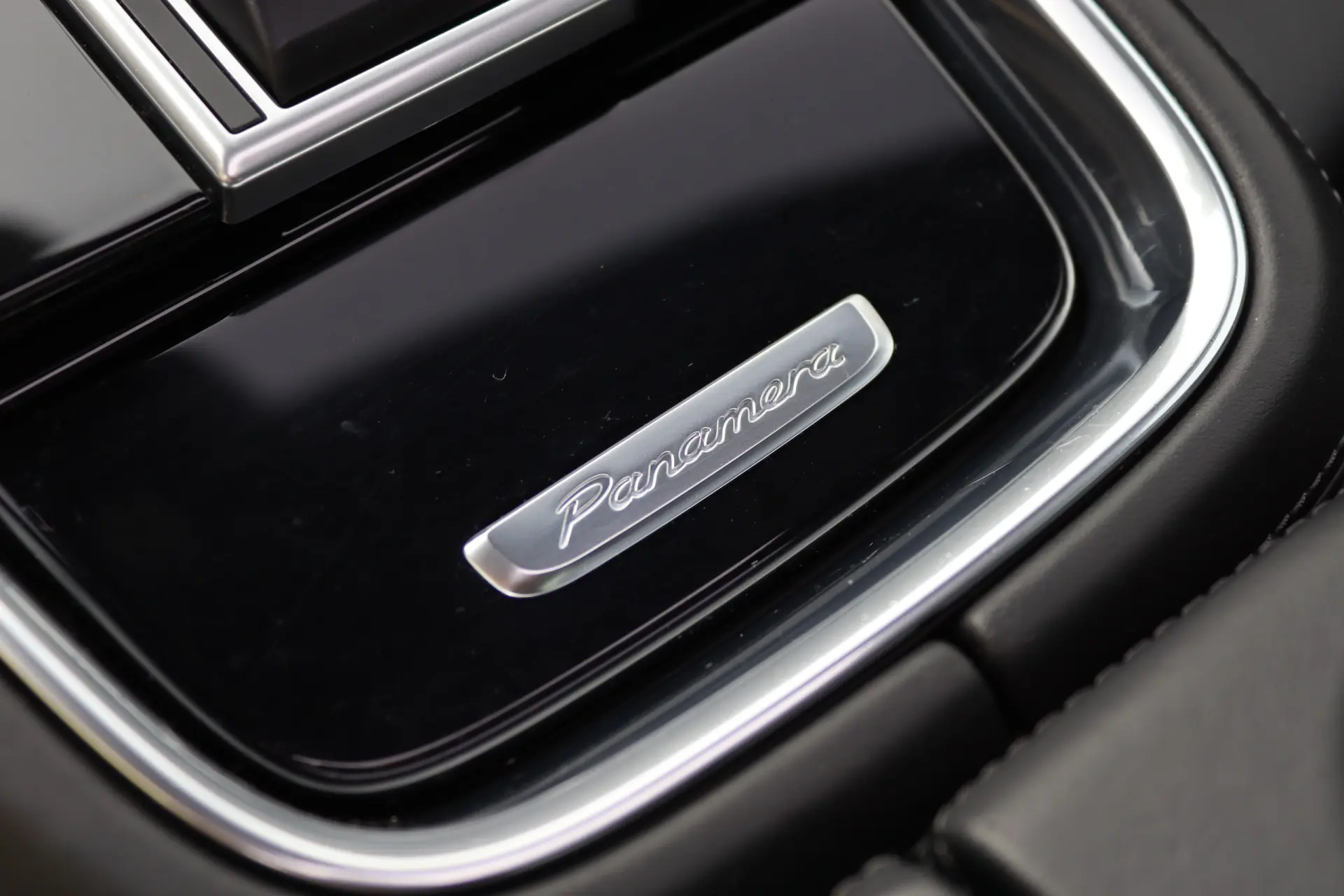 Porsche Panamera 4S Diesel 32