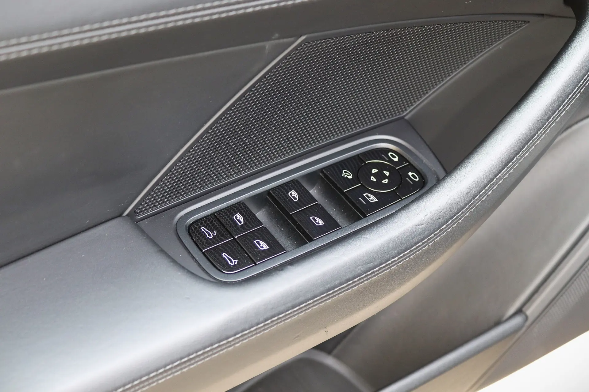 Porsche Panamera 4S Diesel 24