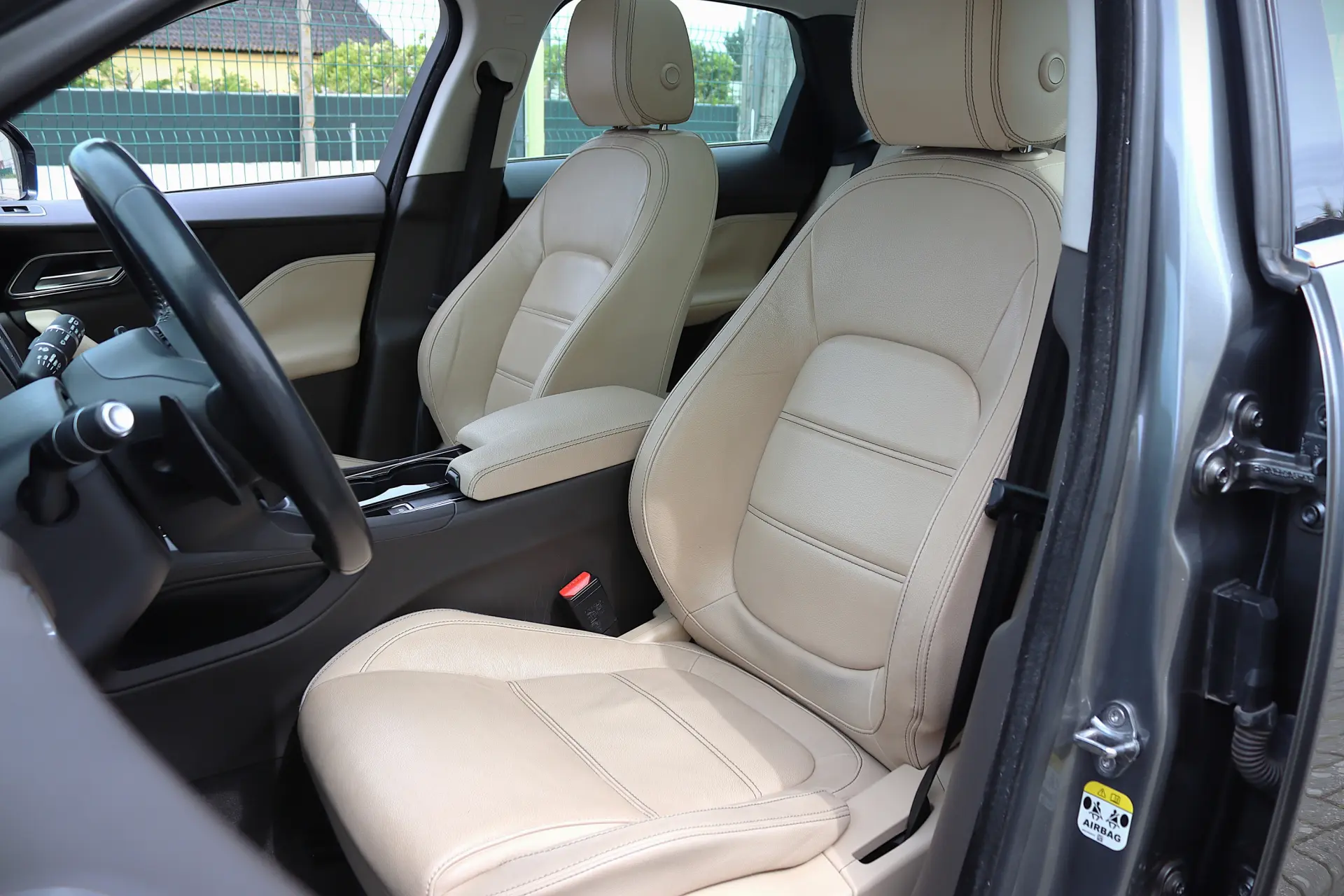 Jaguar F-Pace 20d Aut. Prestige 16