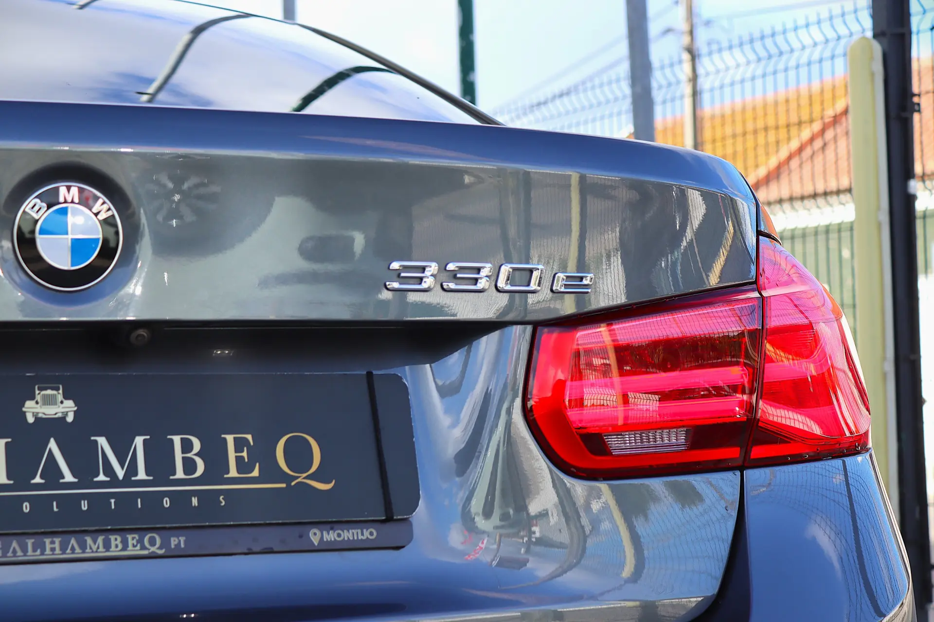 BMW 330 e iPerformance Pack M 13