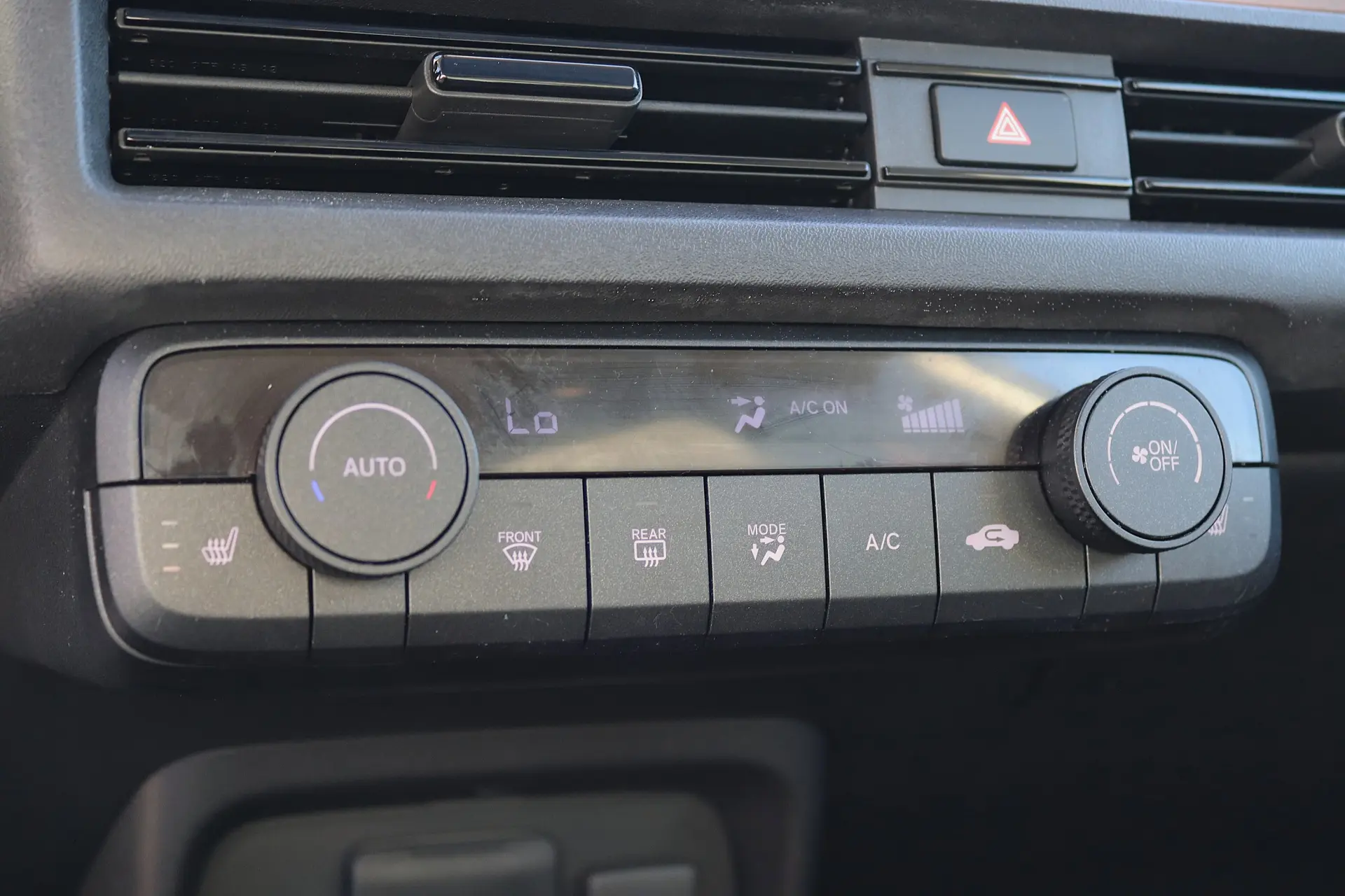 Honda e Advance (17") 21
