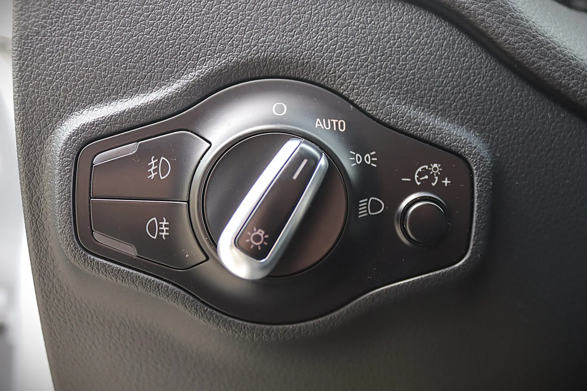 Audi Q5 2.0 TDI quattro S-line S-tronic 28