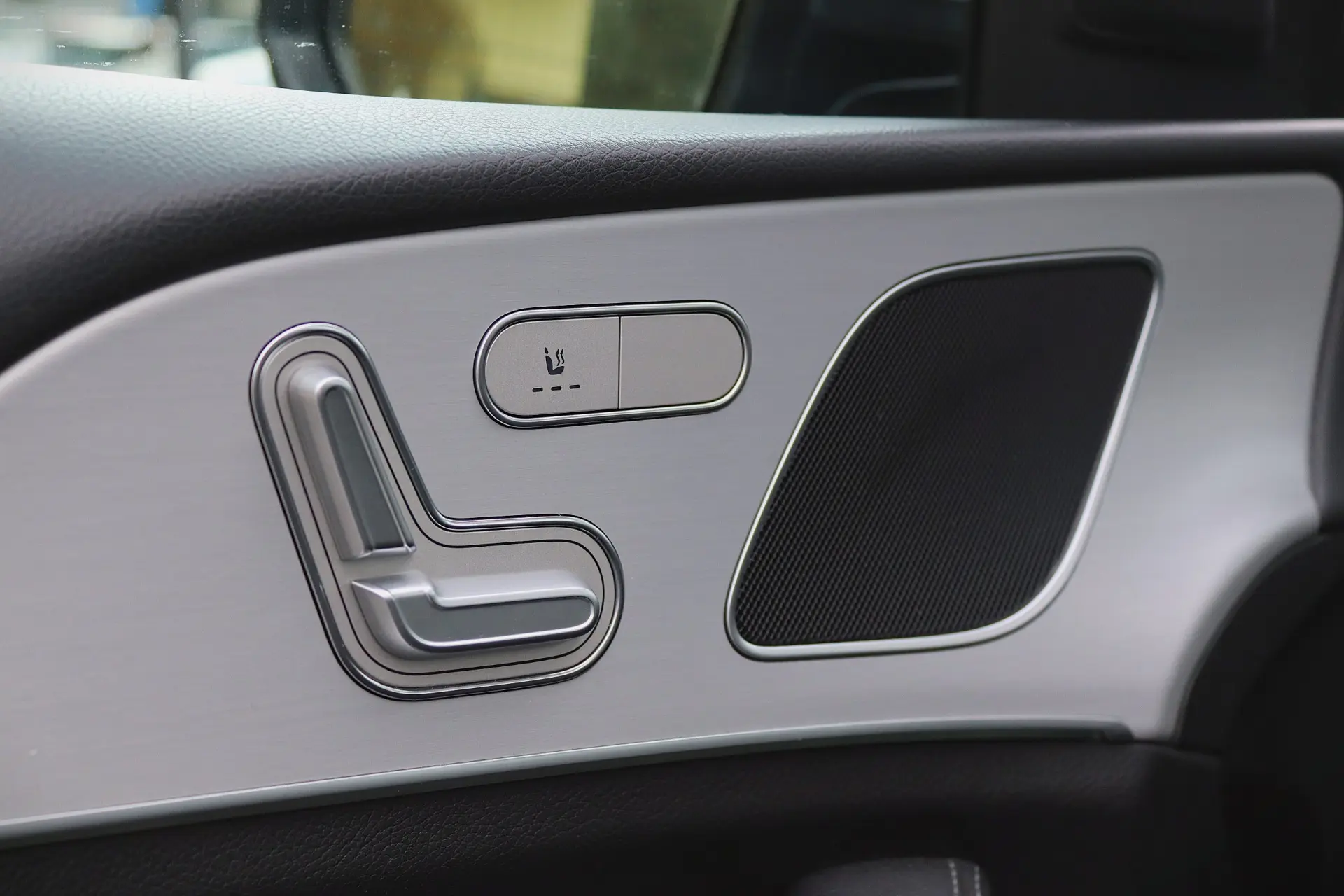 Mercedes-Benz GLE 350 de 4Matic 9G-TRONIC AMG Line 24