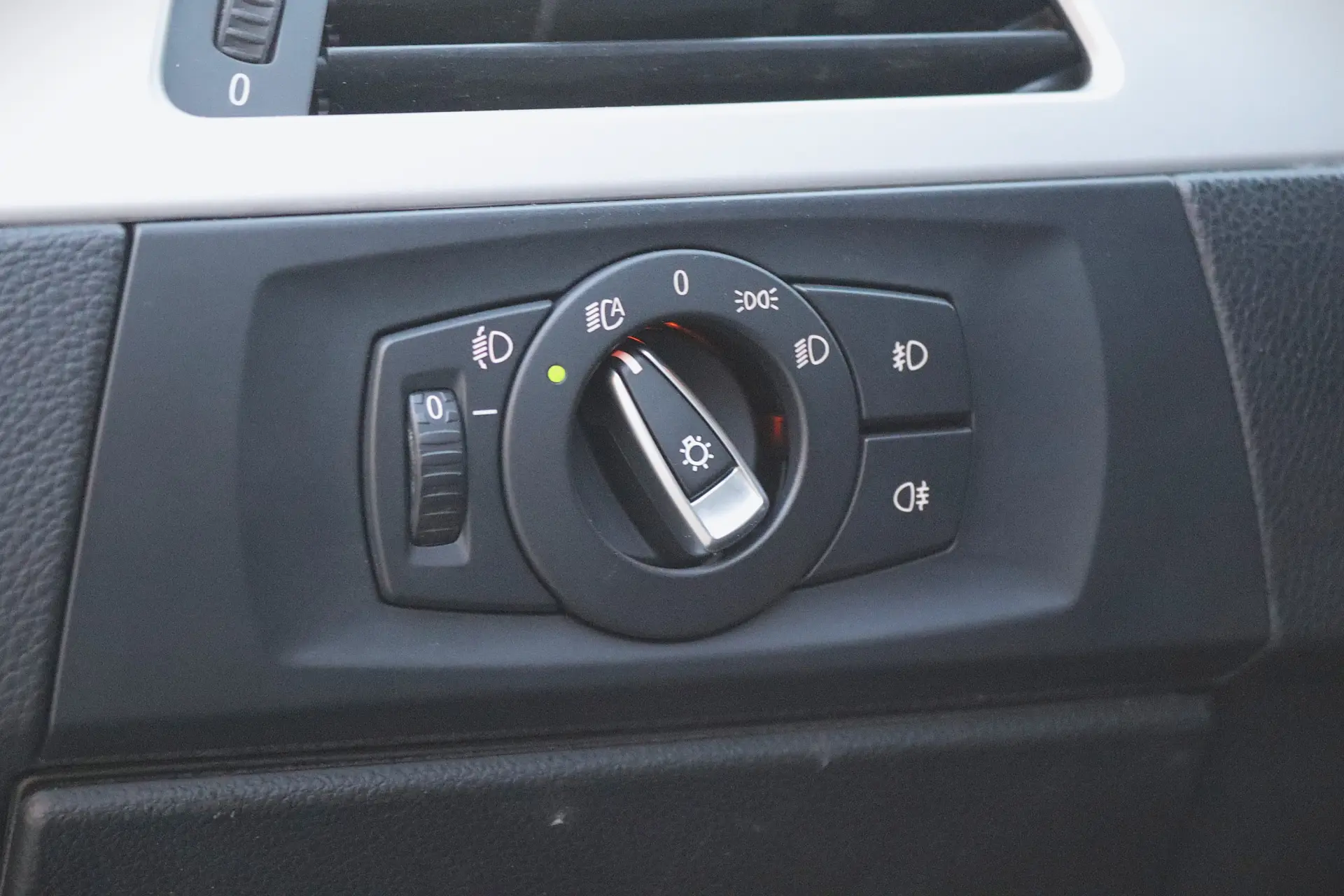 BMW 318 d Sport Line 6