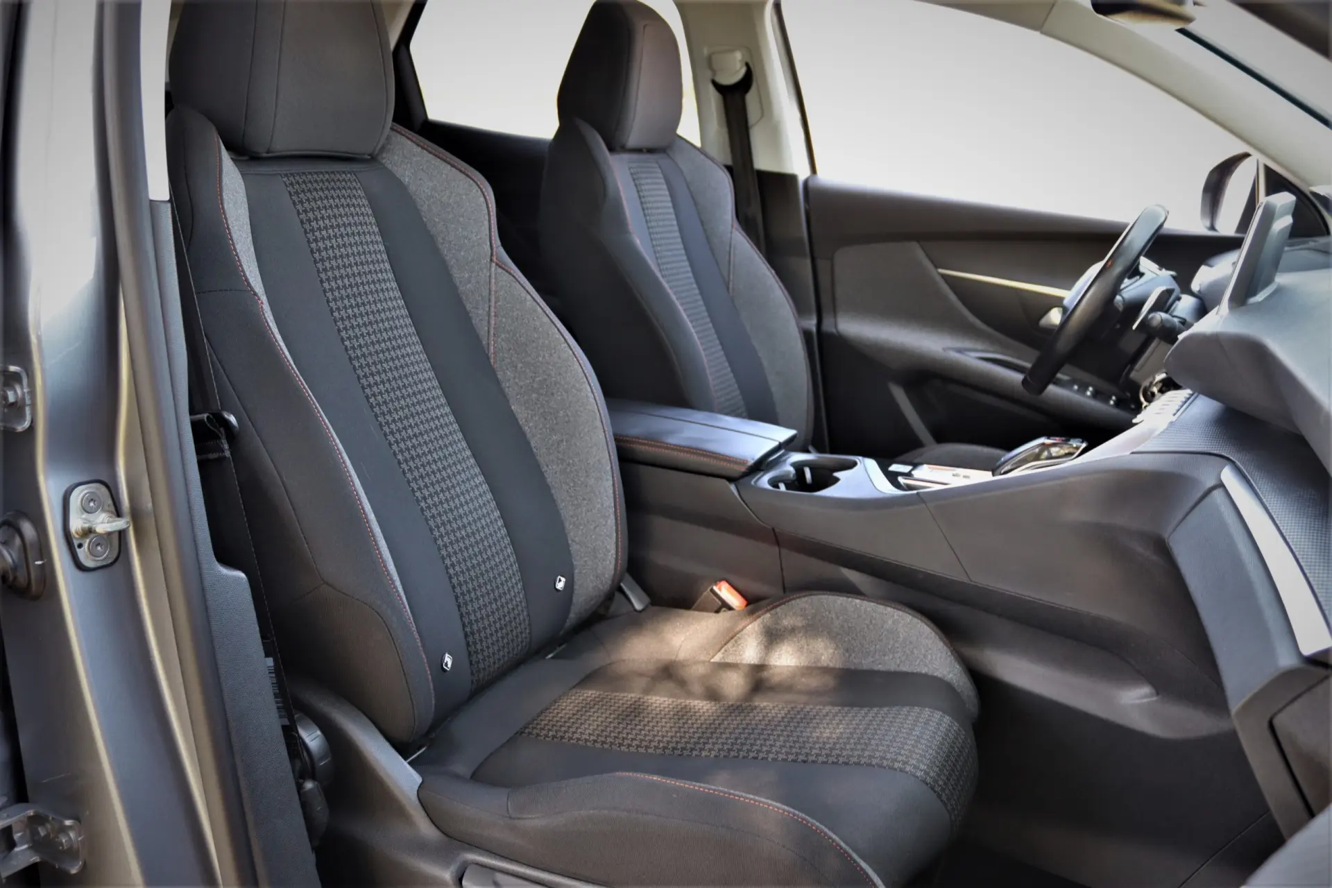 Peugeot 3008 1.5 BlueHDi Active Pack EAT8 17