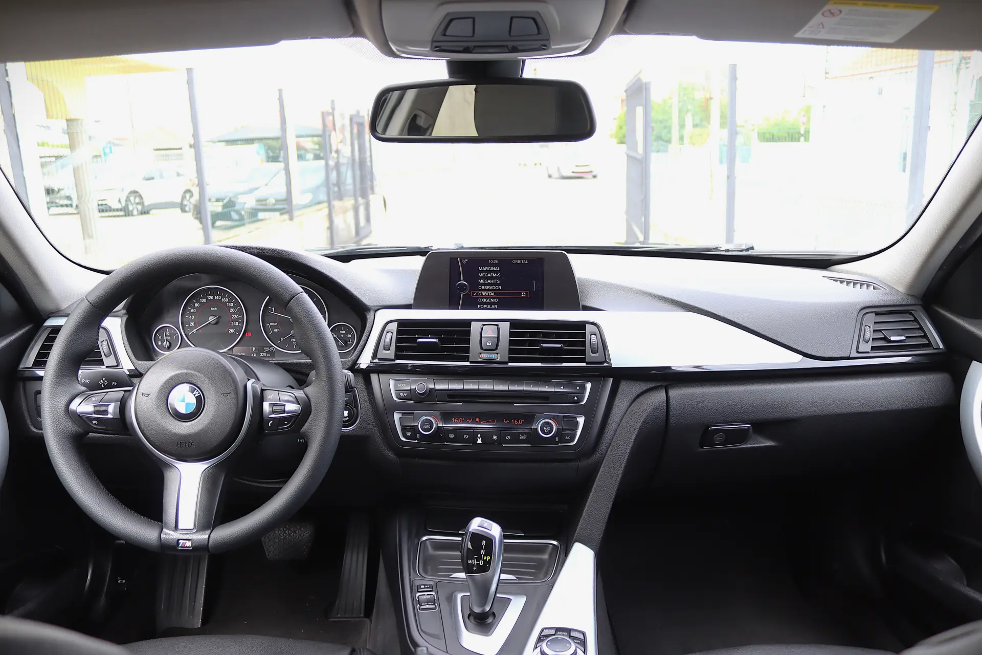 BMW 318 d Aut. Sport Line 4