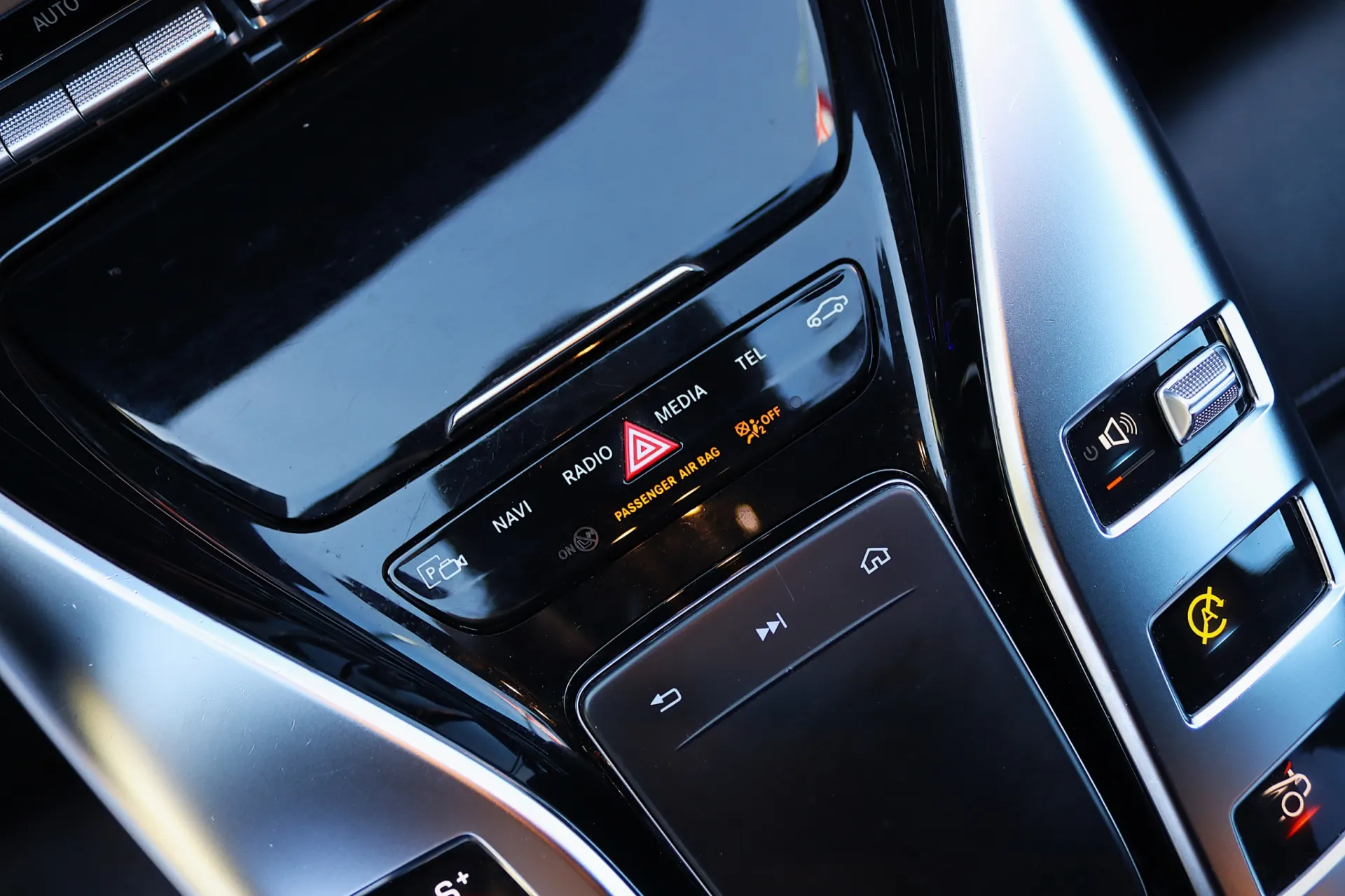 Mercedes-Benz AMG GT 53 4Matic+ 30