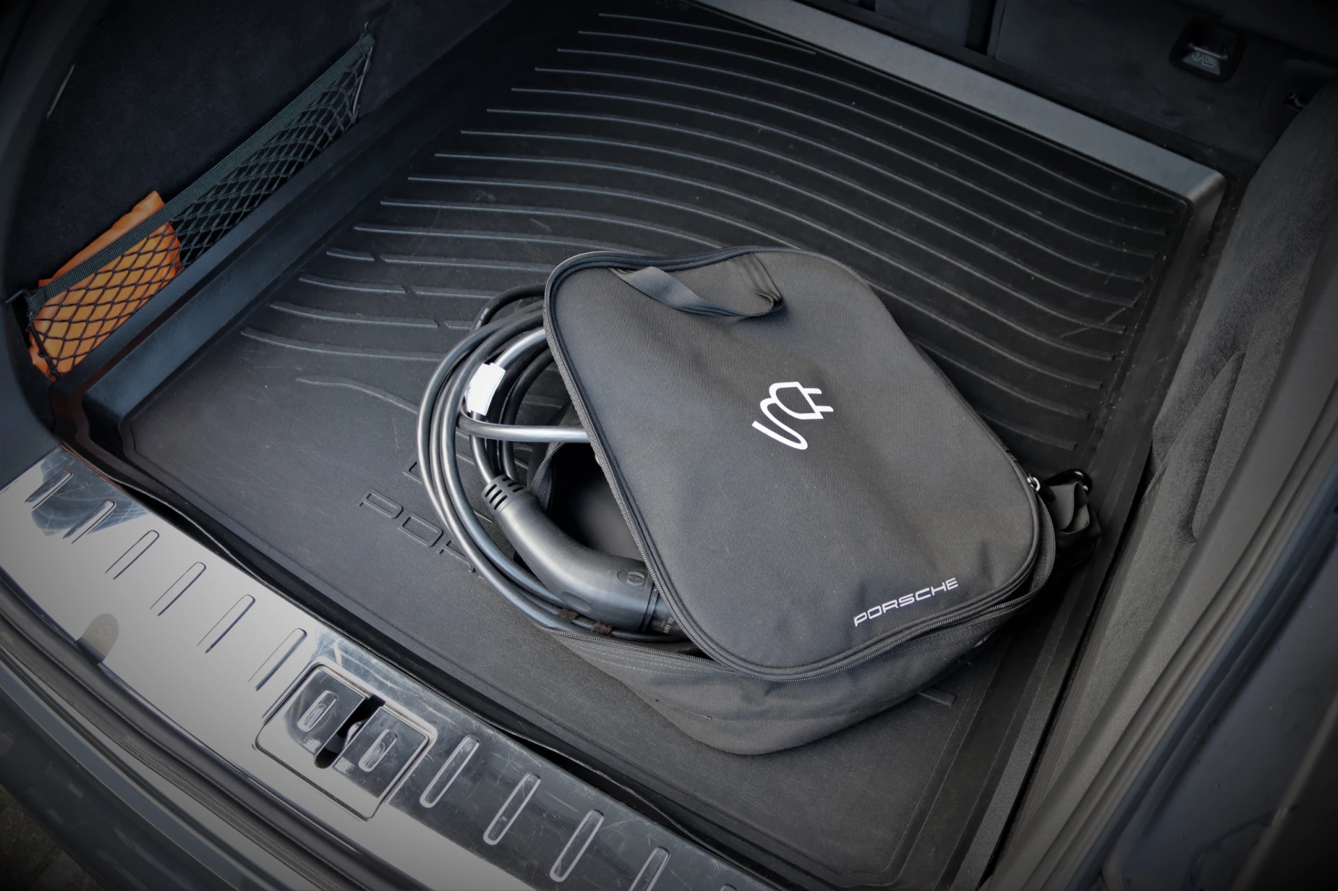Porsche Panamera Sport Turismo 4 E-Hybrid 9