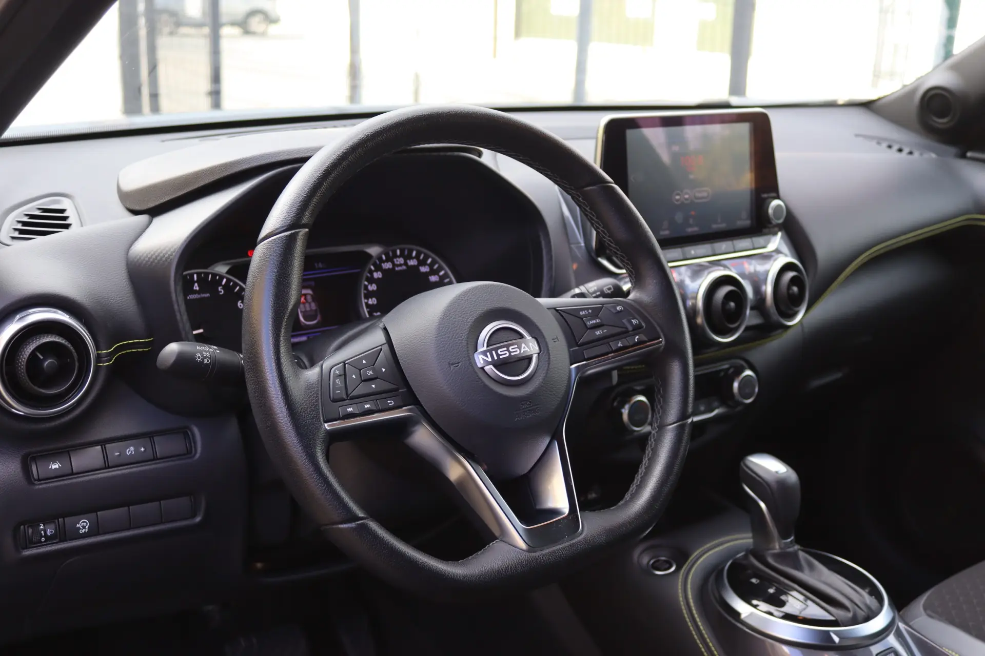 Nissan Juke 1.0 DIG-T Kiiro.DCT 22