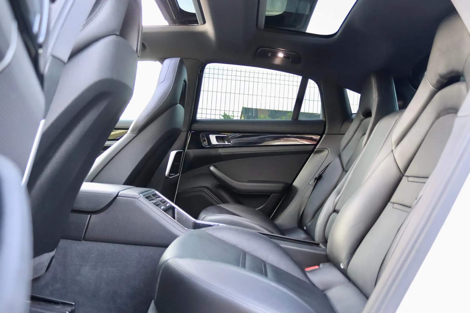 Porsche Panamera 4 E-Hybrid 35
