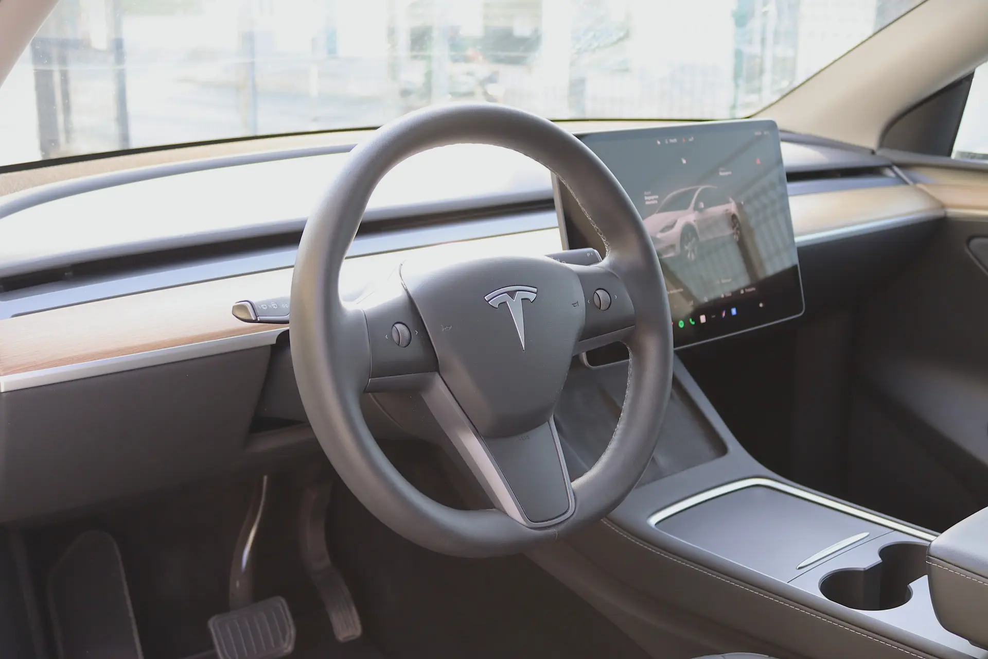 Tesla Model Y Standard 10