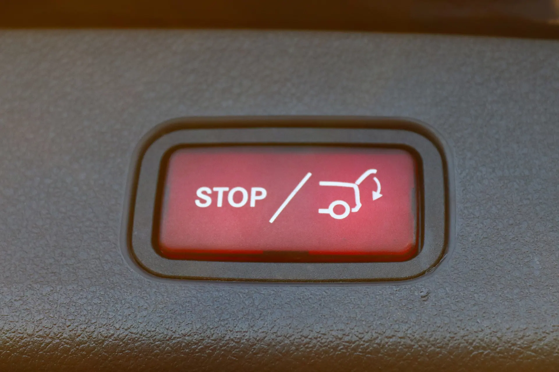 Mercedes-Benz GLC 300 e 4Matic 9G-TRONIC Avantgarde Advanced 13