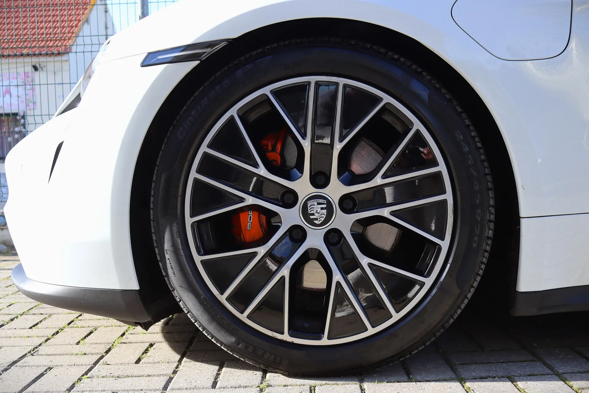 Porsche Taycan 4S 17