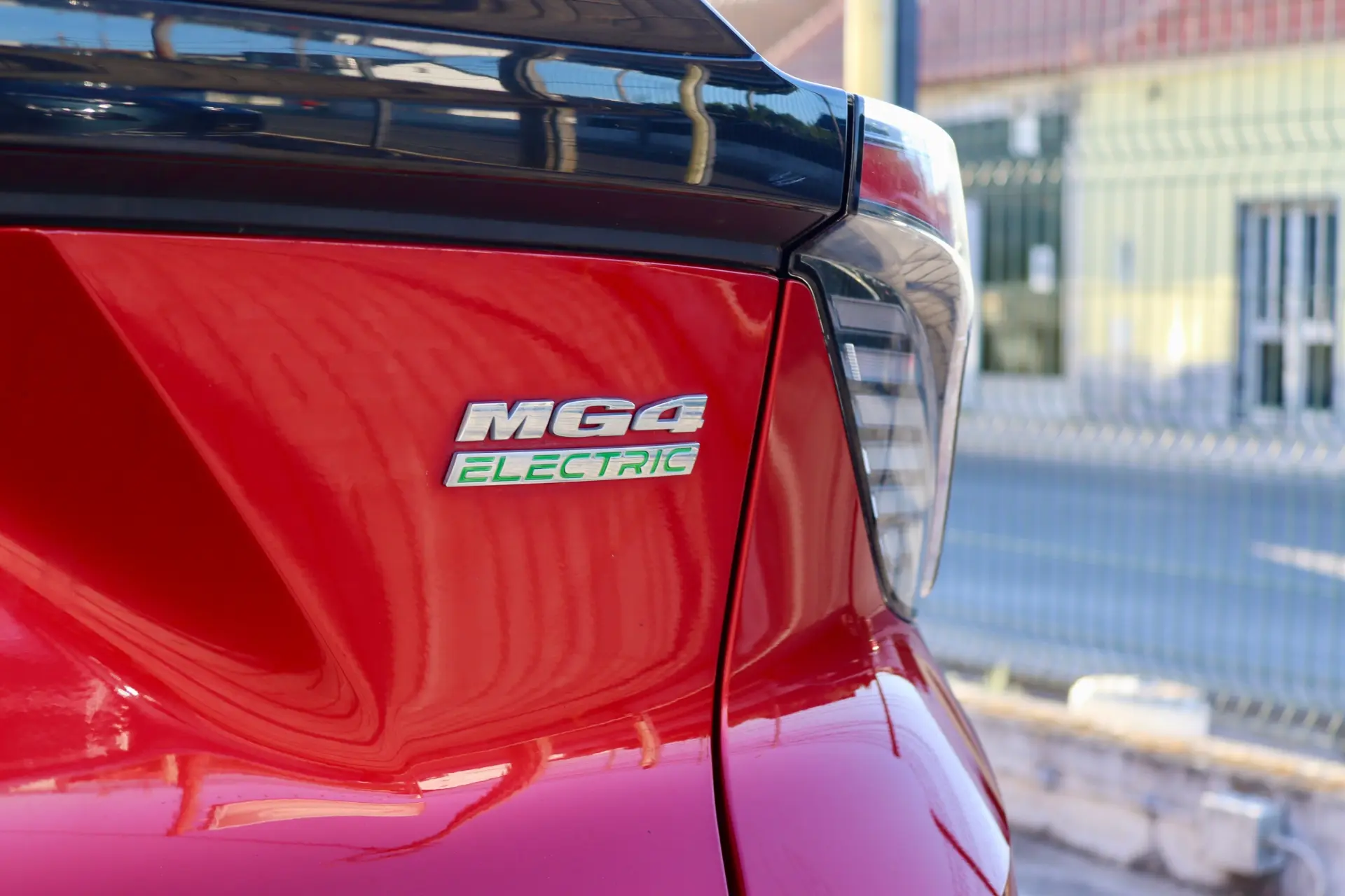 MG MG4 51 kWh Standard 12