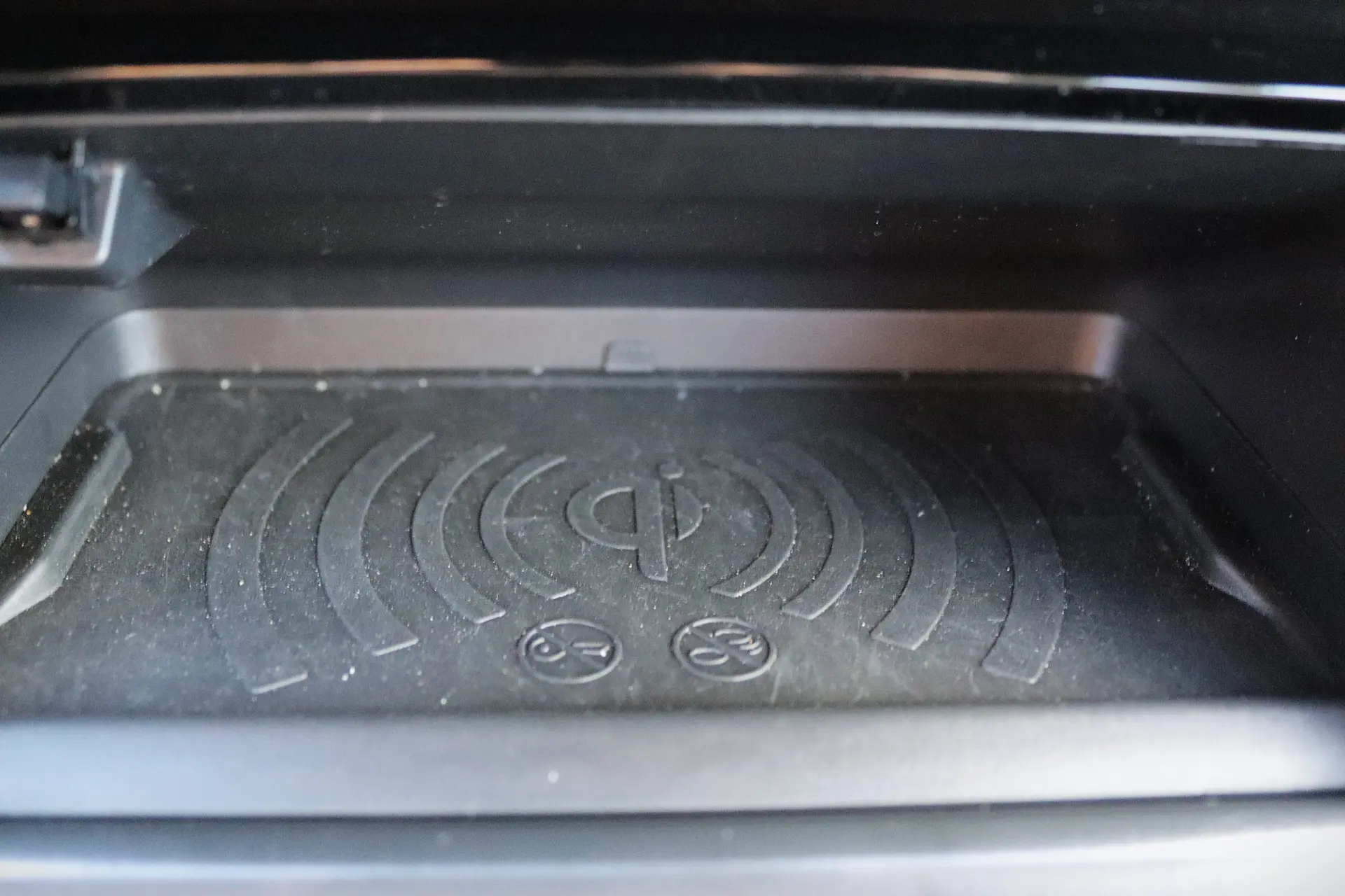 Peugeot e-2008 50 kWh GT 31