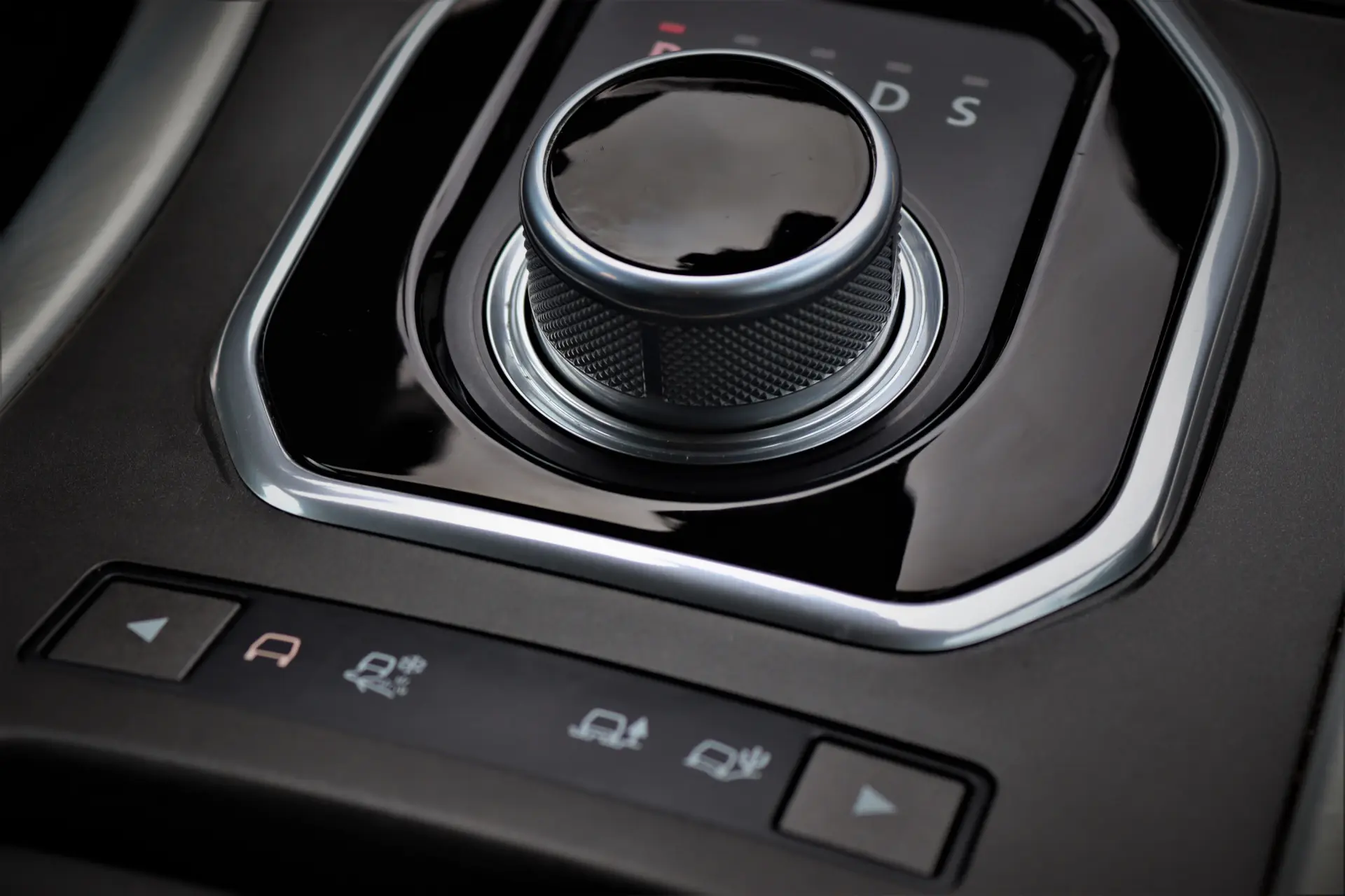 Land Rover Range Rover Evoque 2.0 TD4 SE Auto 12