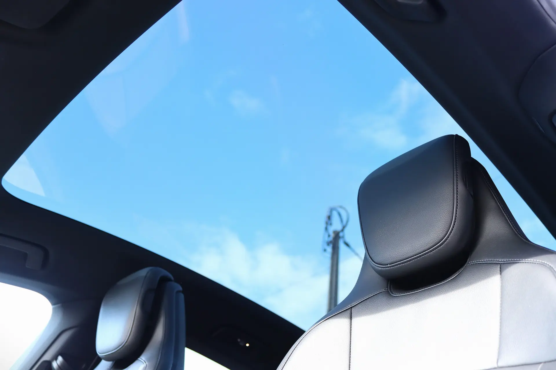 Porsche Taycan 4S 28