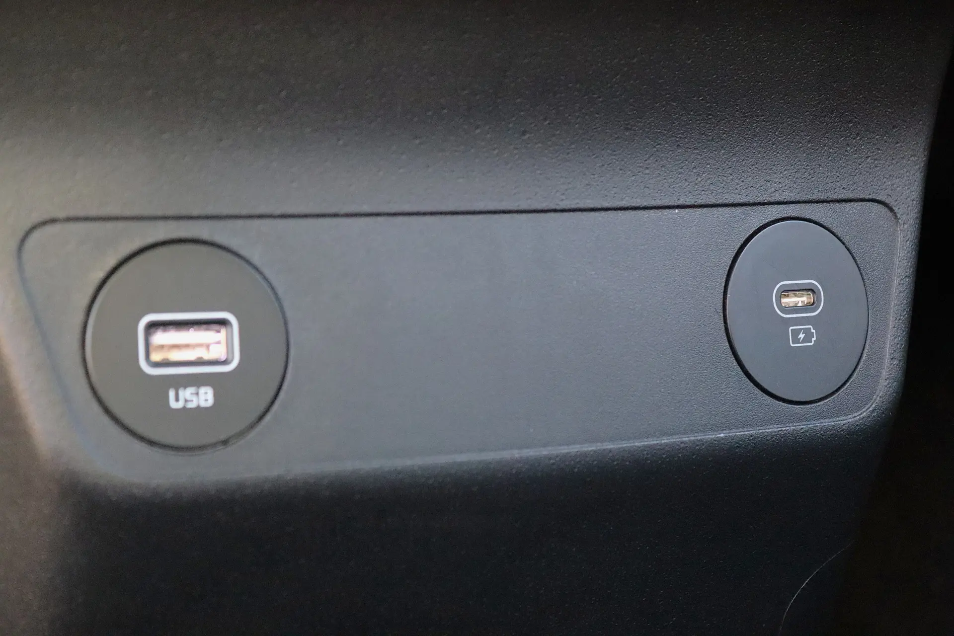 Kia EV6 84-kWh Air 19