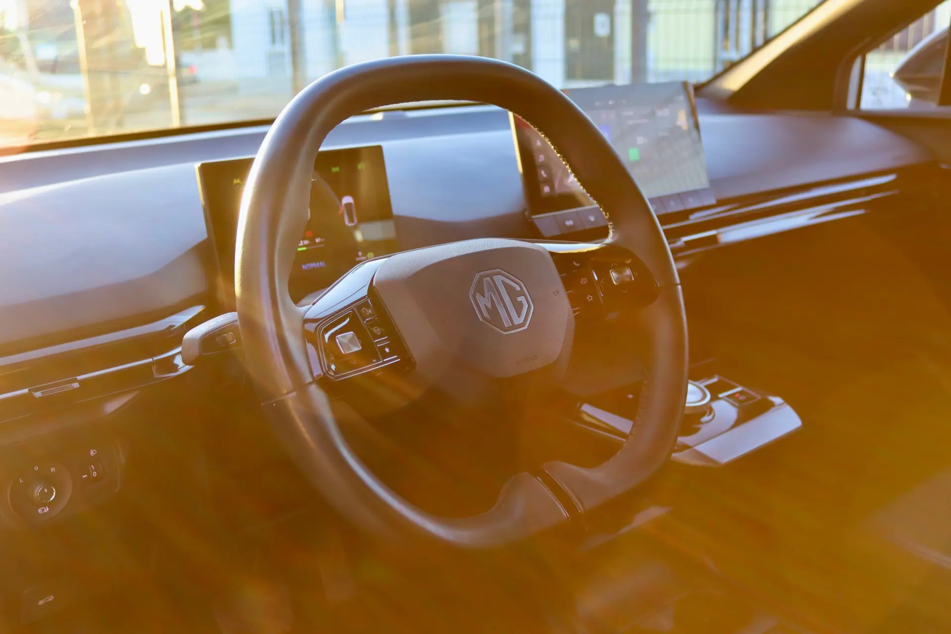 MG MG4 64 kWh Luxury 17