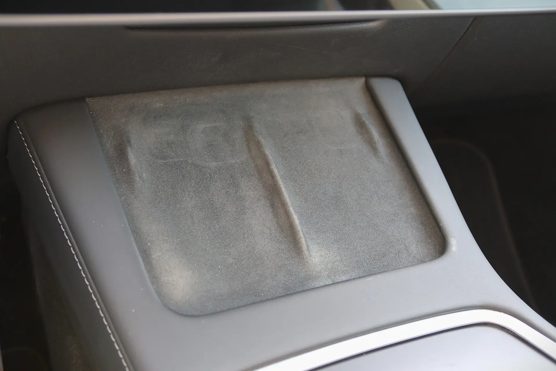 Tesla Model Y Standard 6