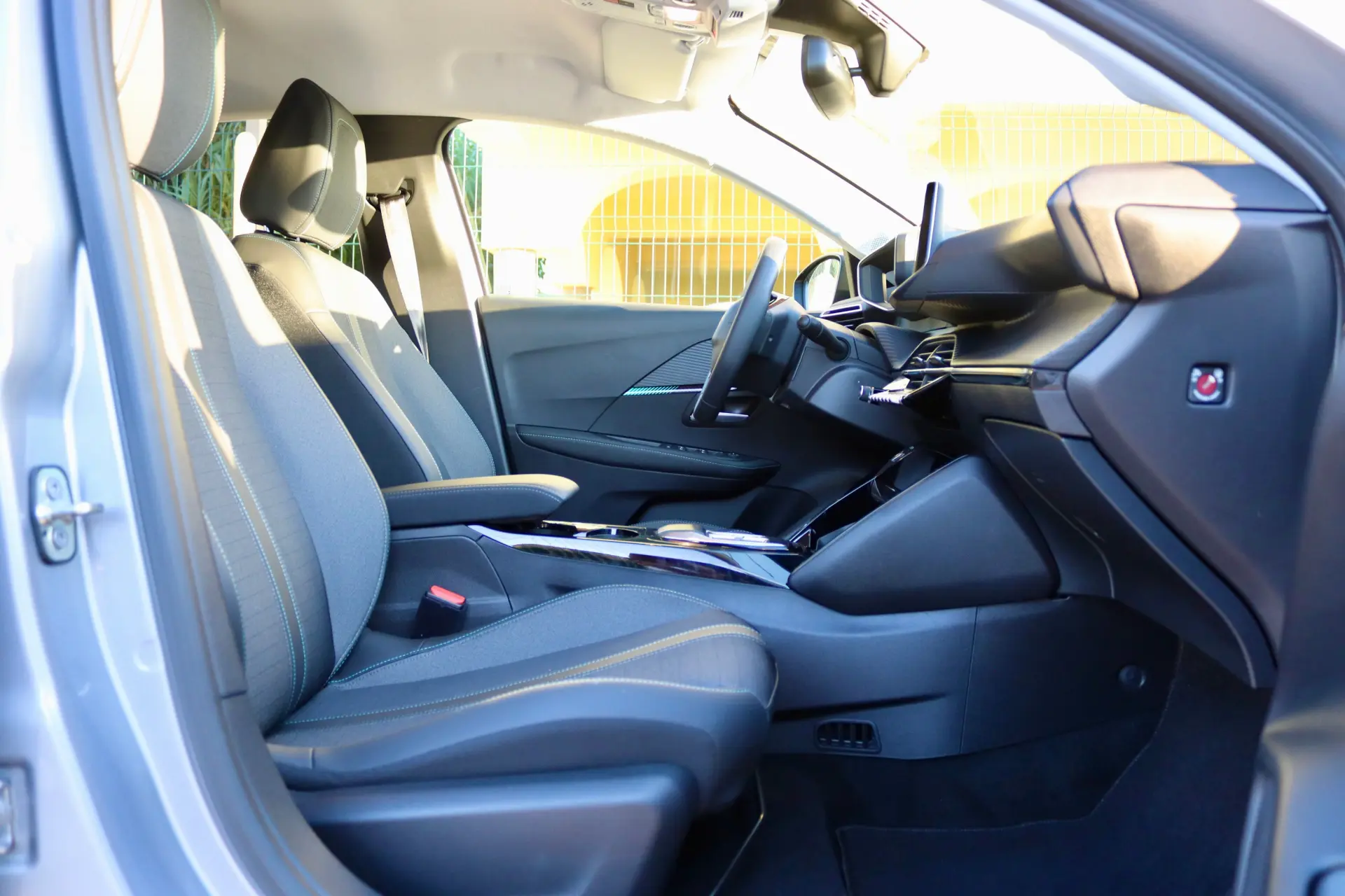 Peugeot e-208 50 kWh Allure 28