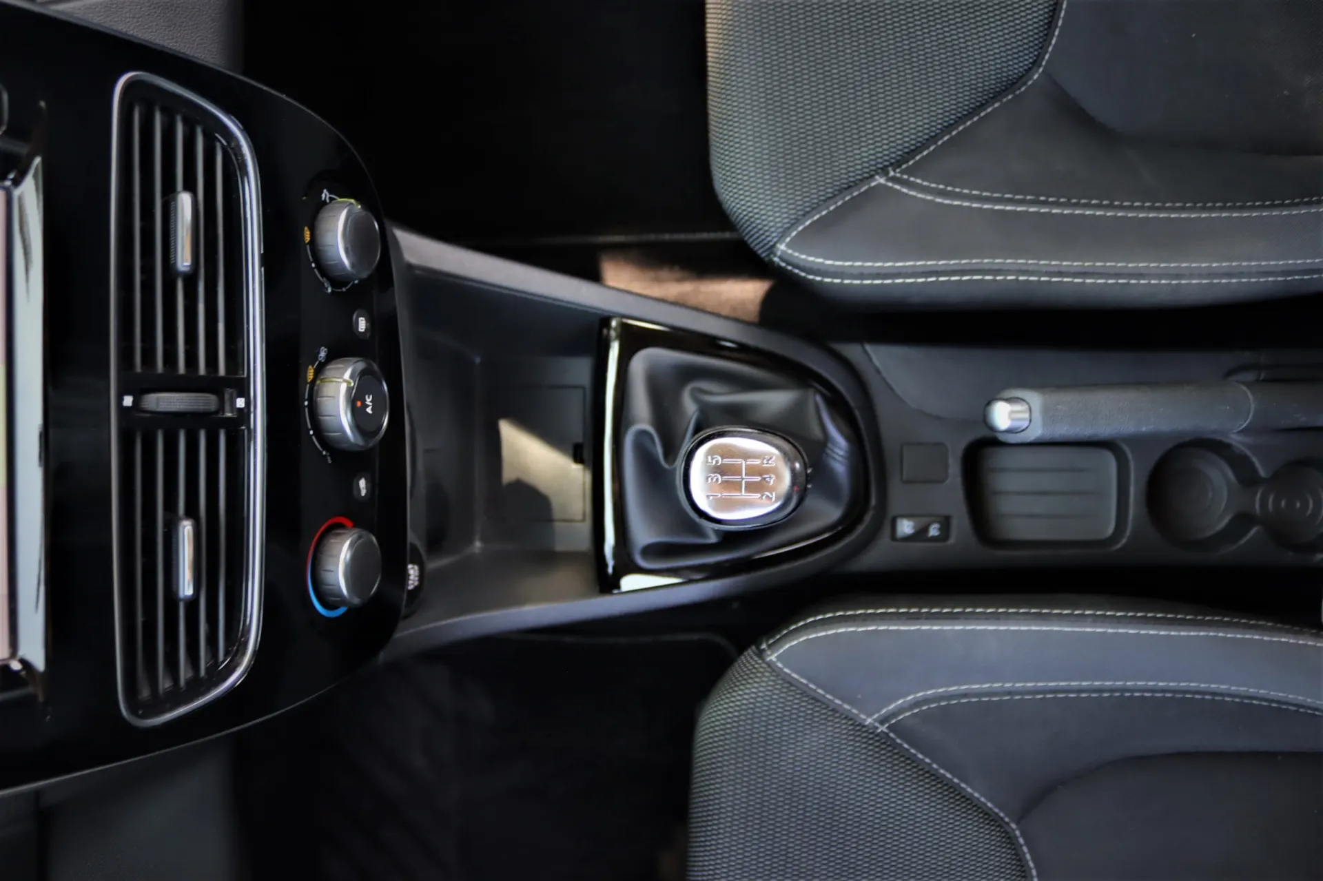 Renault Clio Sport Tourer 0.9 TCe Limited 12