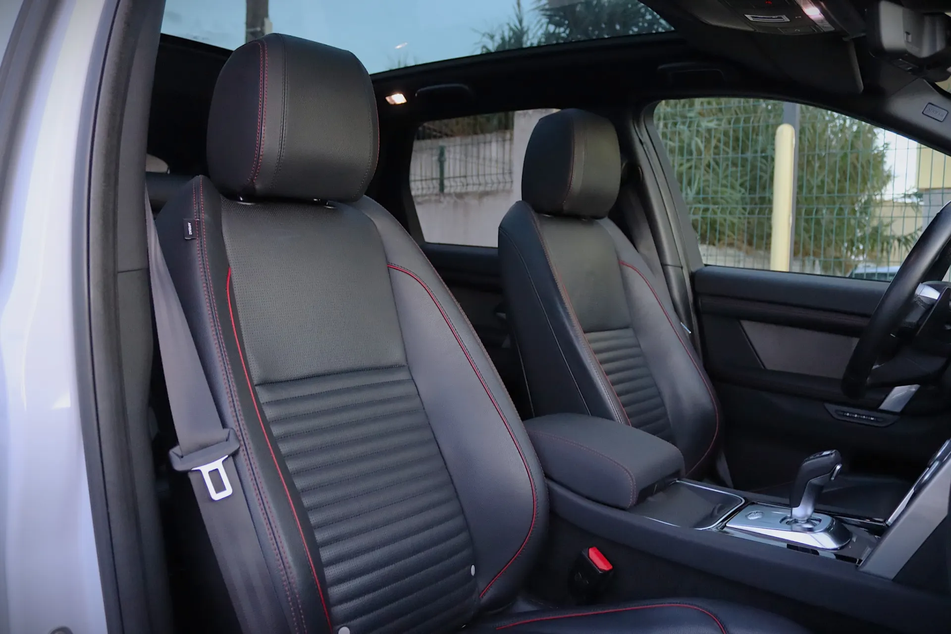 Land Rover Discovery Sport 1.5 I3 P300e AWD Dynamic SE 44