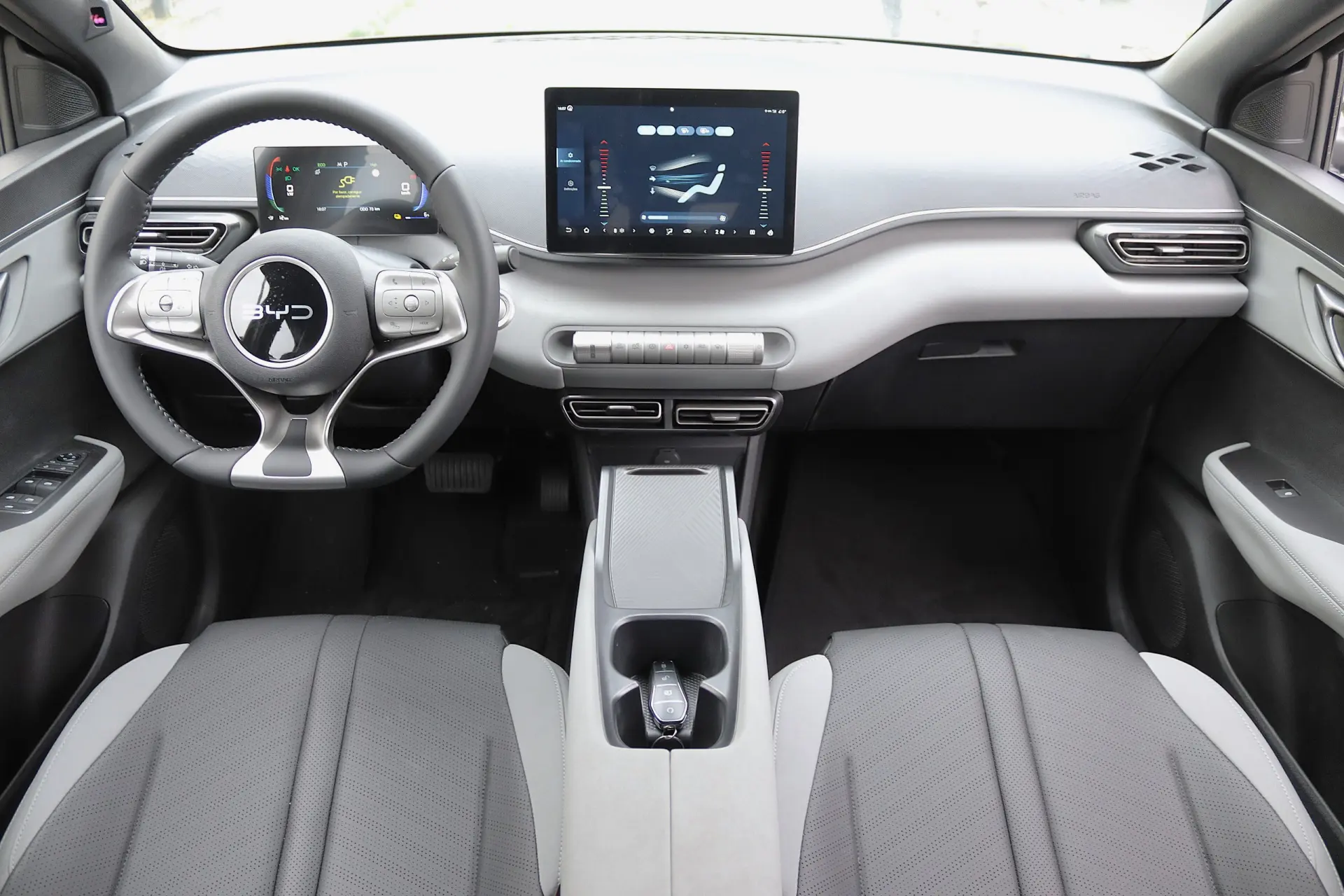 BYD Dolphin Surf 43.2 kWh Boost 4