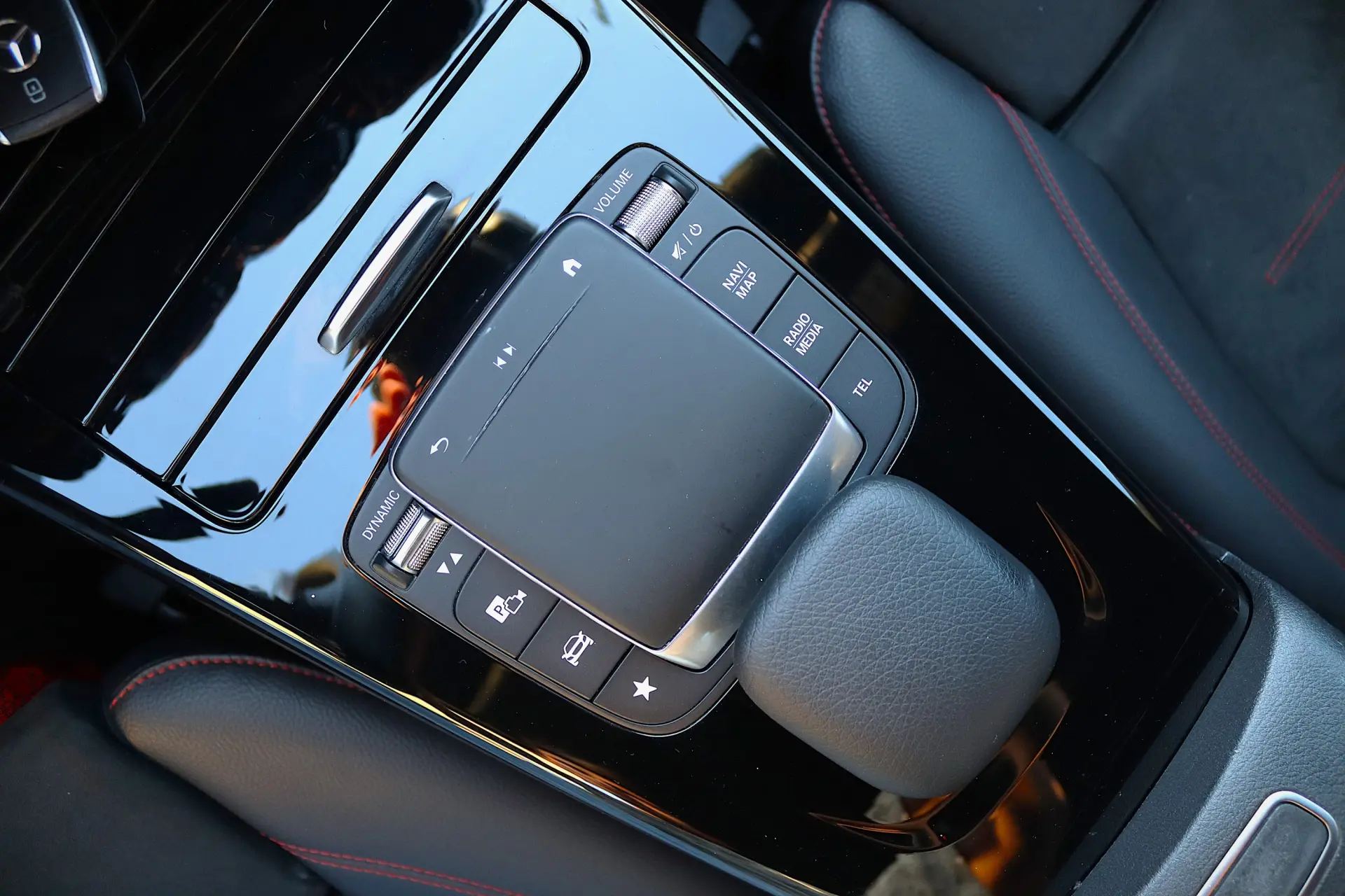 Mercedes-Benz CLA 250 e 8G-DCT Edition AMG Line 24