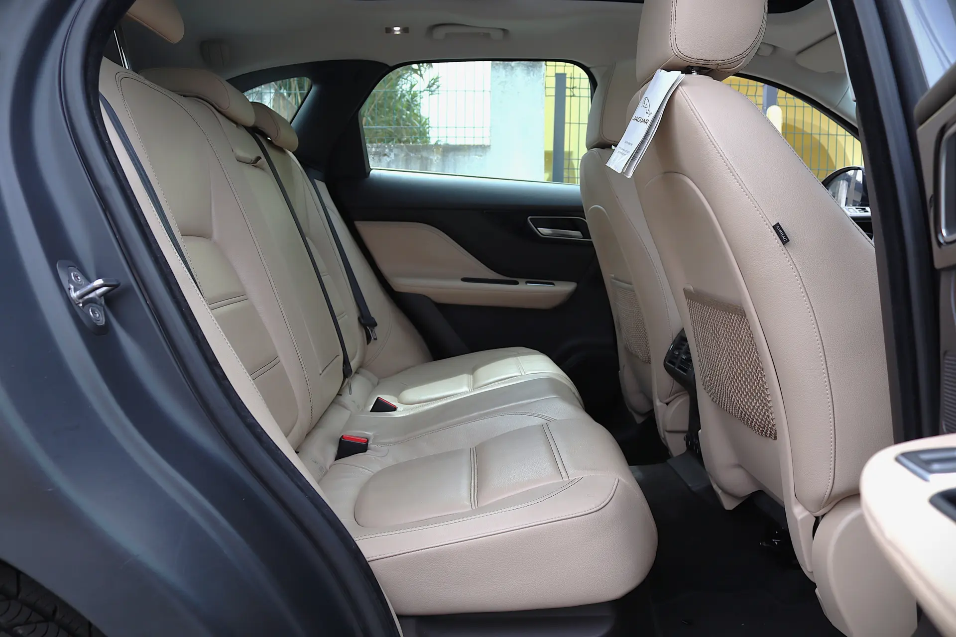 Jaguar F-Pace 20d Aut. Prestige 31