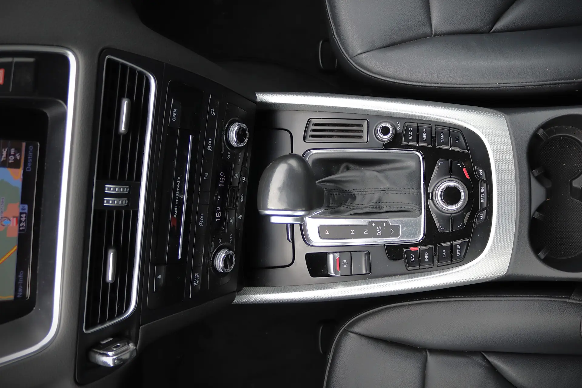 Audi Q5 2.0 TDI quattro S-line S-tronic 5