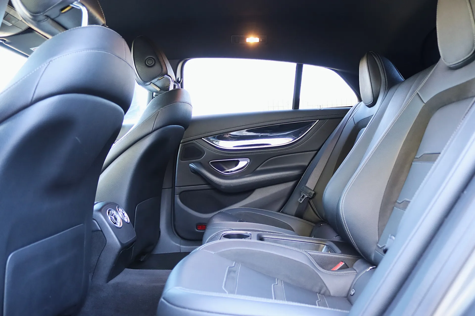 Mercedes-Benz AMG GT 53 4Matic+ 37