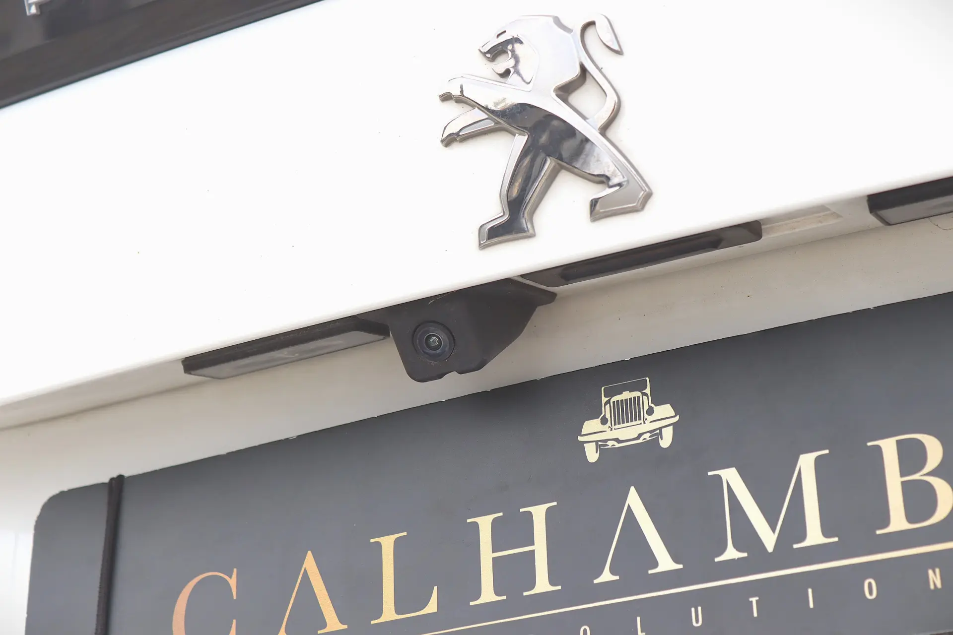 Peugeot 2008 1.2 PureTech Allure 8