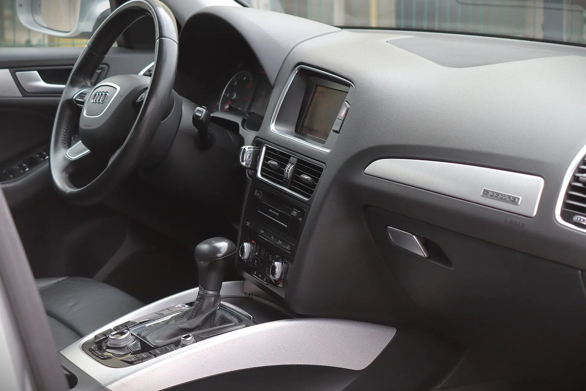 Audi Q5 2.0 TDI quattro S-line S-tronic 24