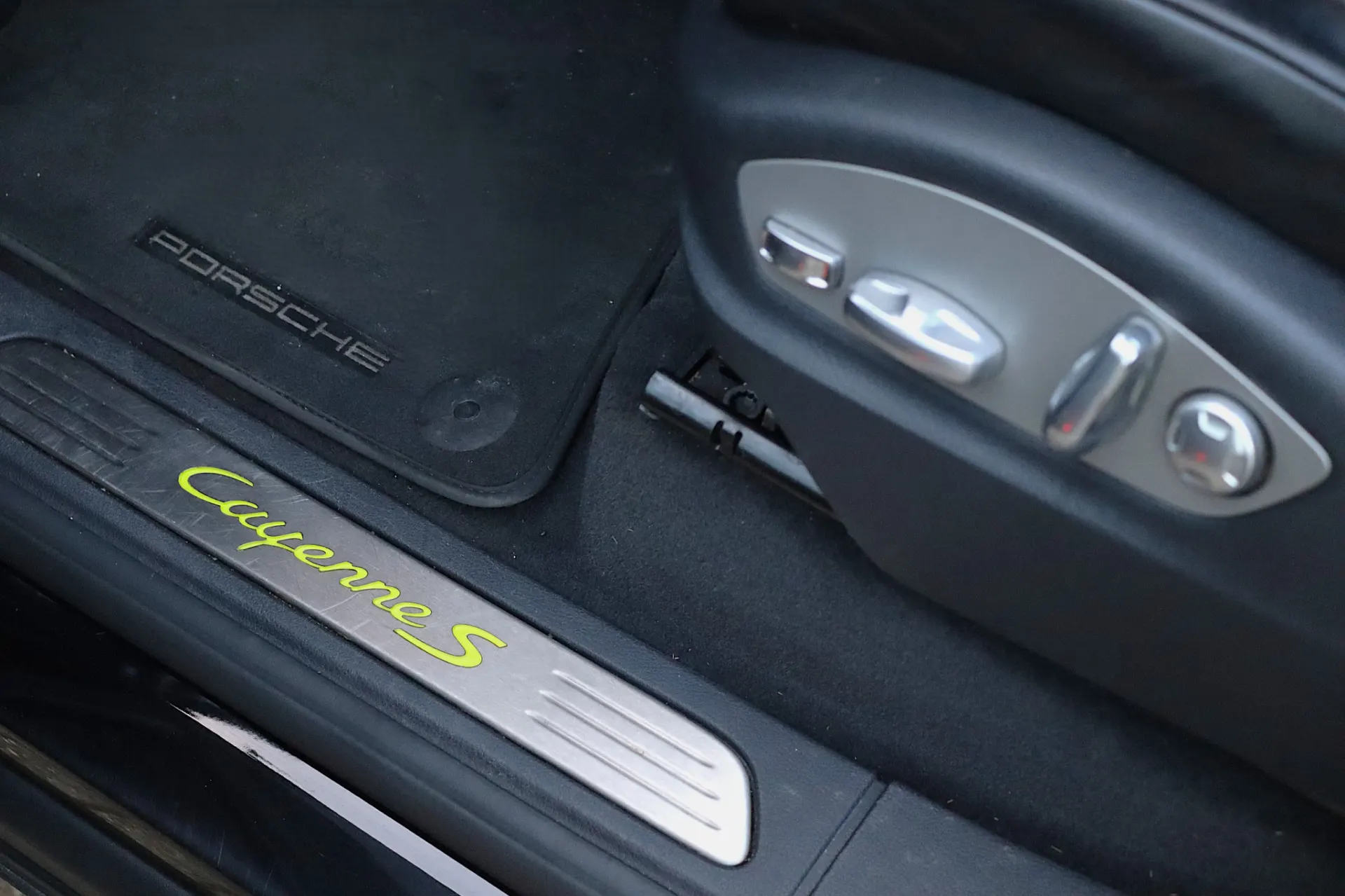 Porsche Cayenne S E-Hybrid 9