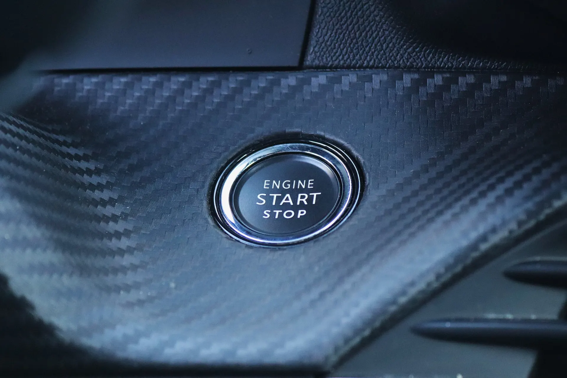 Peugeot 2008 1.2 PureTech GT EAT8 25