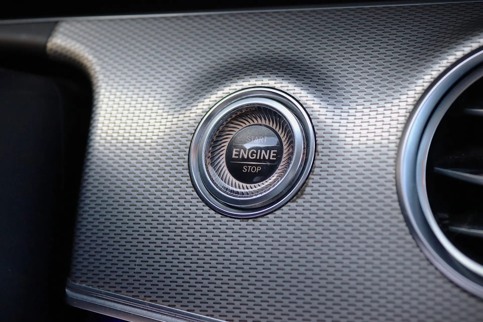 Mercedes-Benz E 220 d AMG Line 23