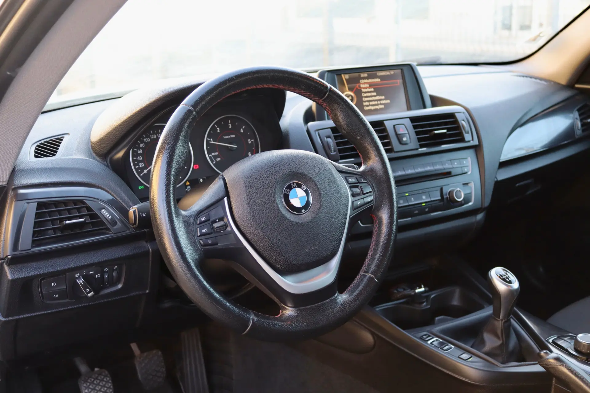 BMW 116 d EfficientDynamics 12