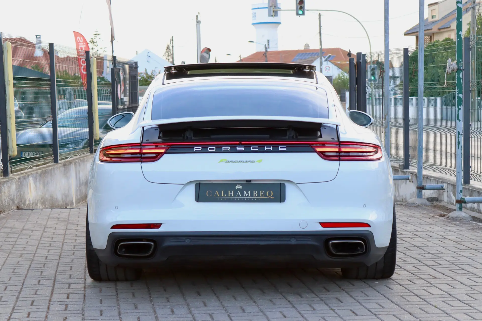 Porsche Panamera 4 E-Hybrid 9