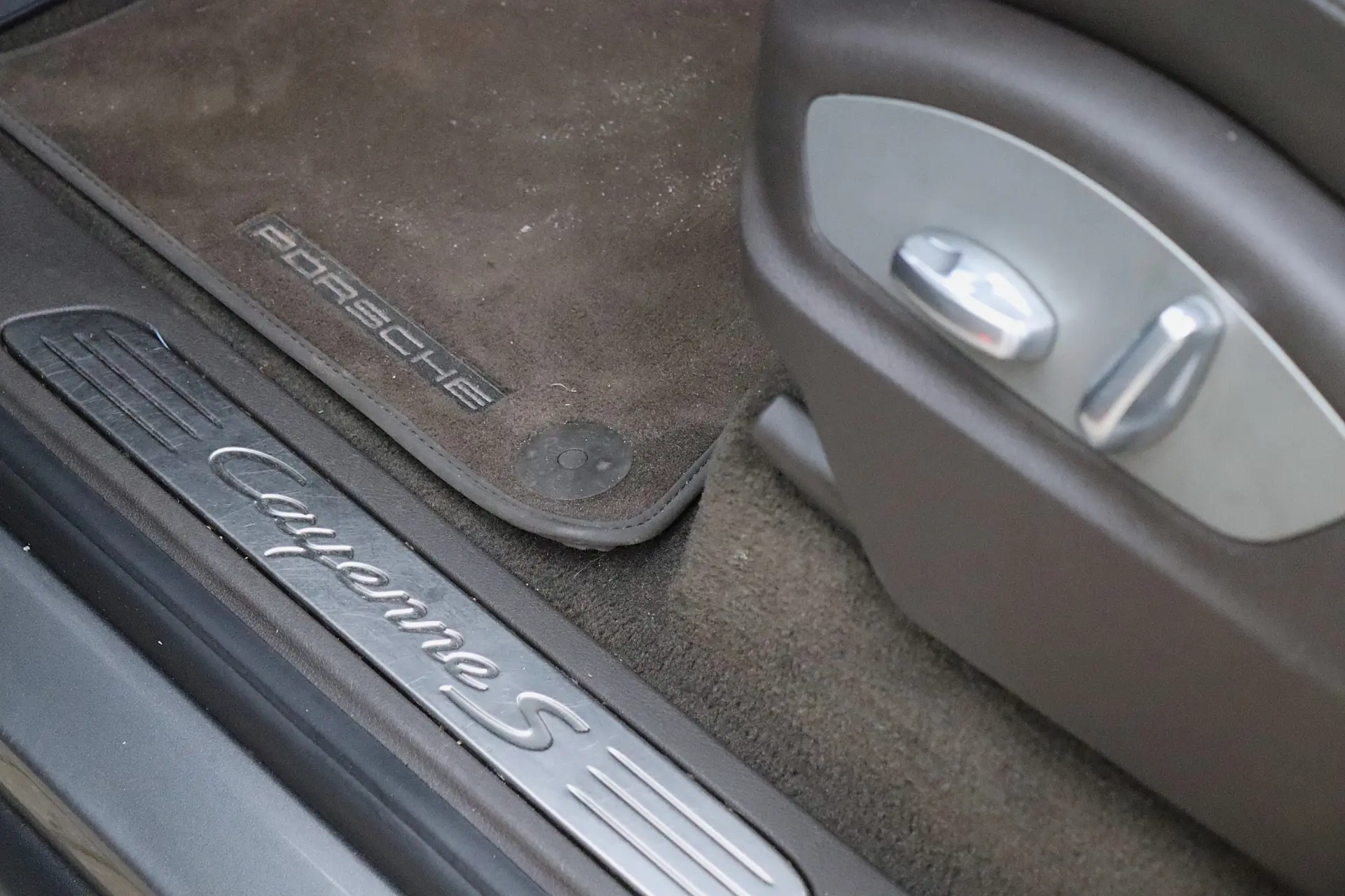 Porsche Cayenne S E-Hybrid 13