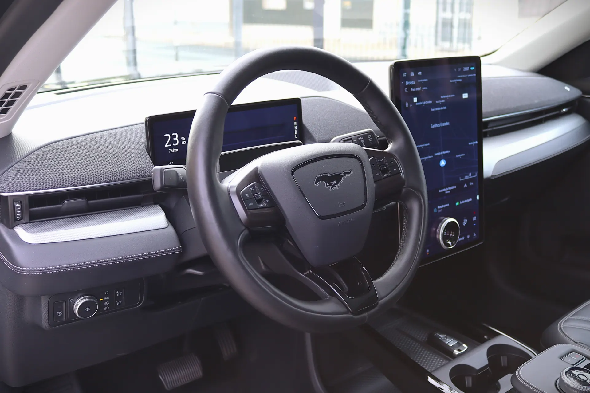 Ford Mustang Mach-E 75.7 kWh Base 24