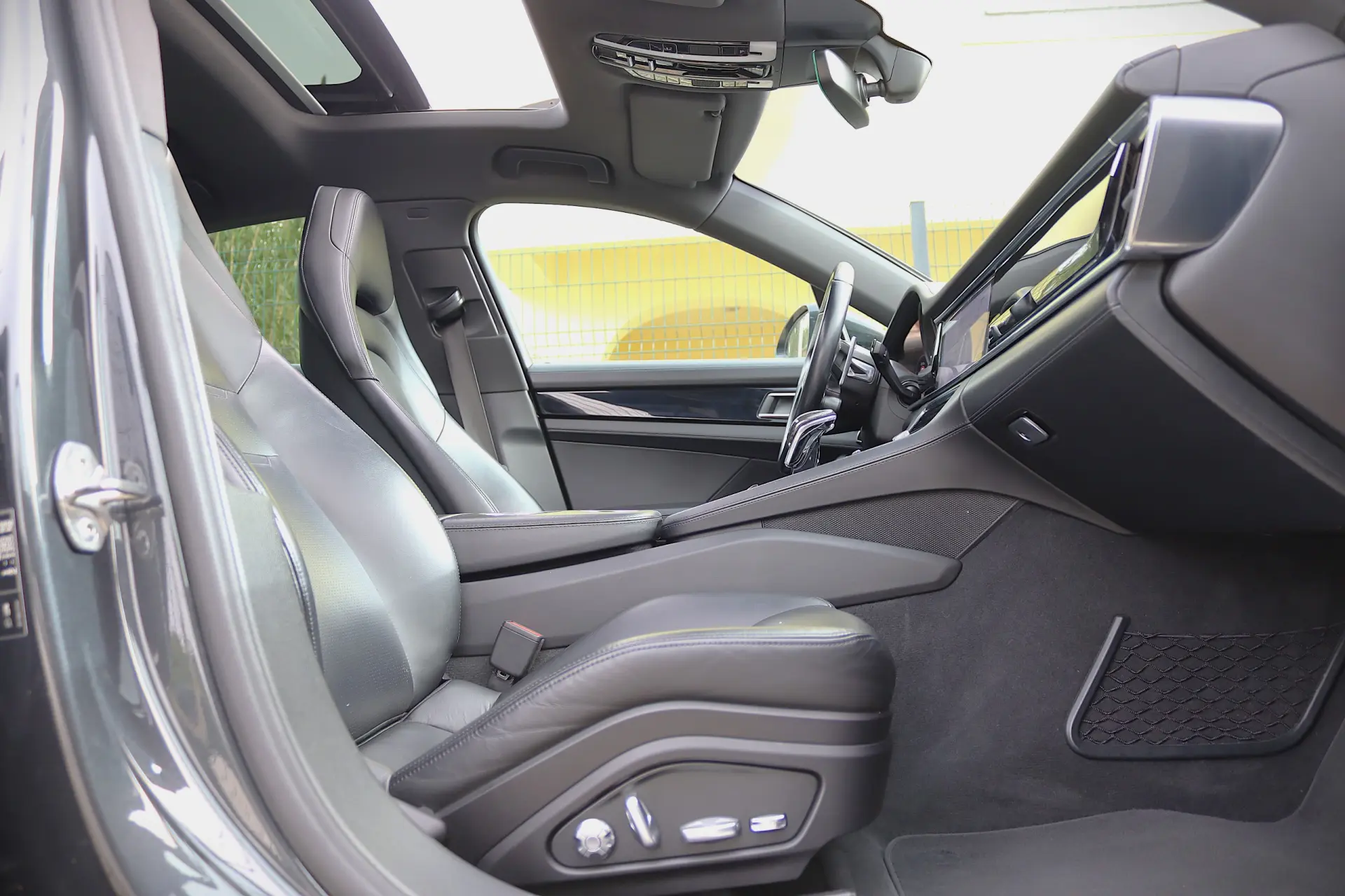 Porsche Panamera 4S Diesel 38