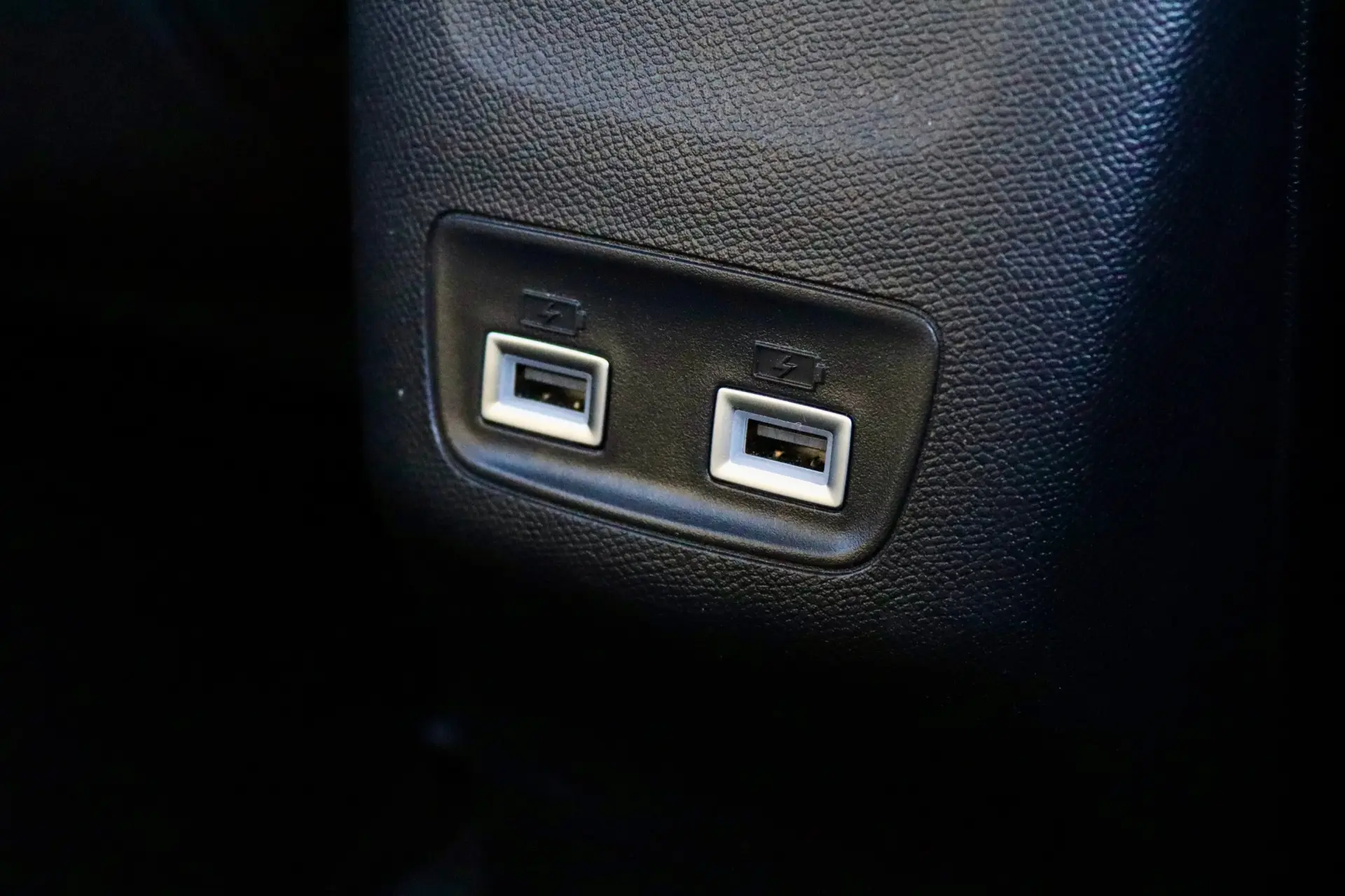 Peugeot e-208 50 kWh Allure 32